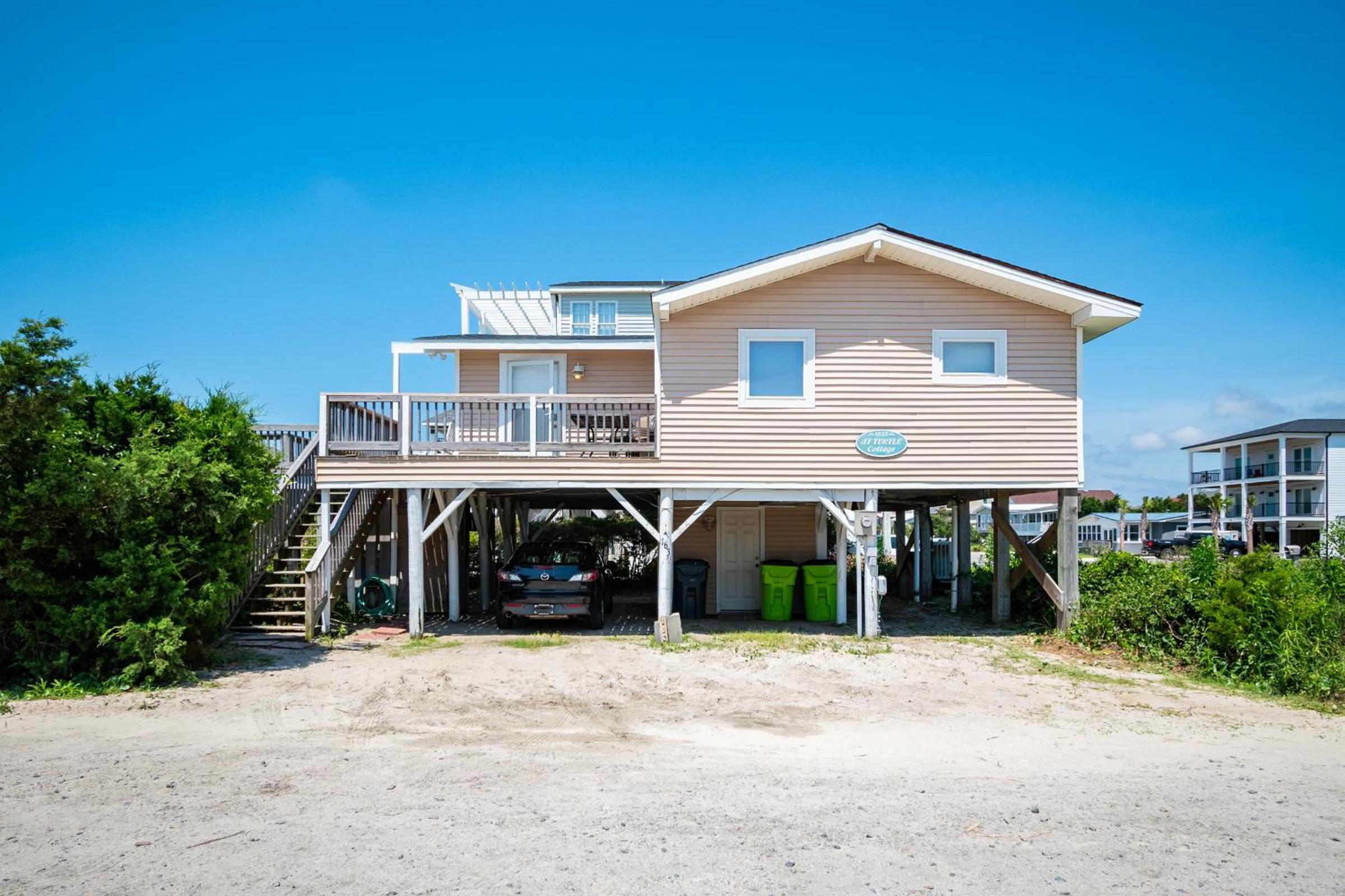 At Turtle Cottage by Oak Island Accommodations view 2
