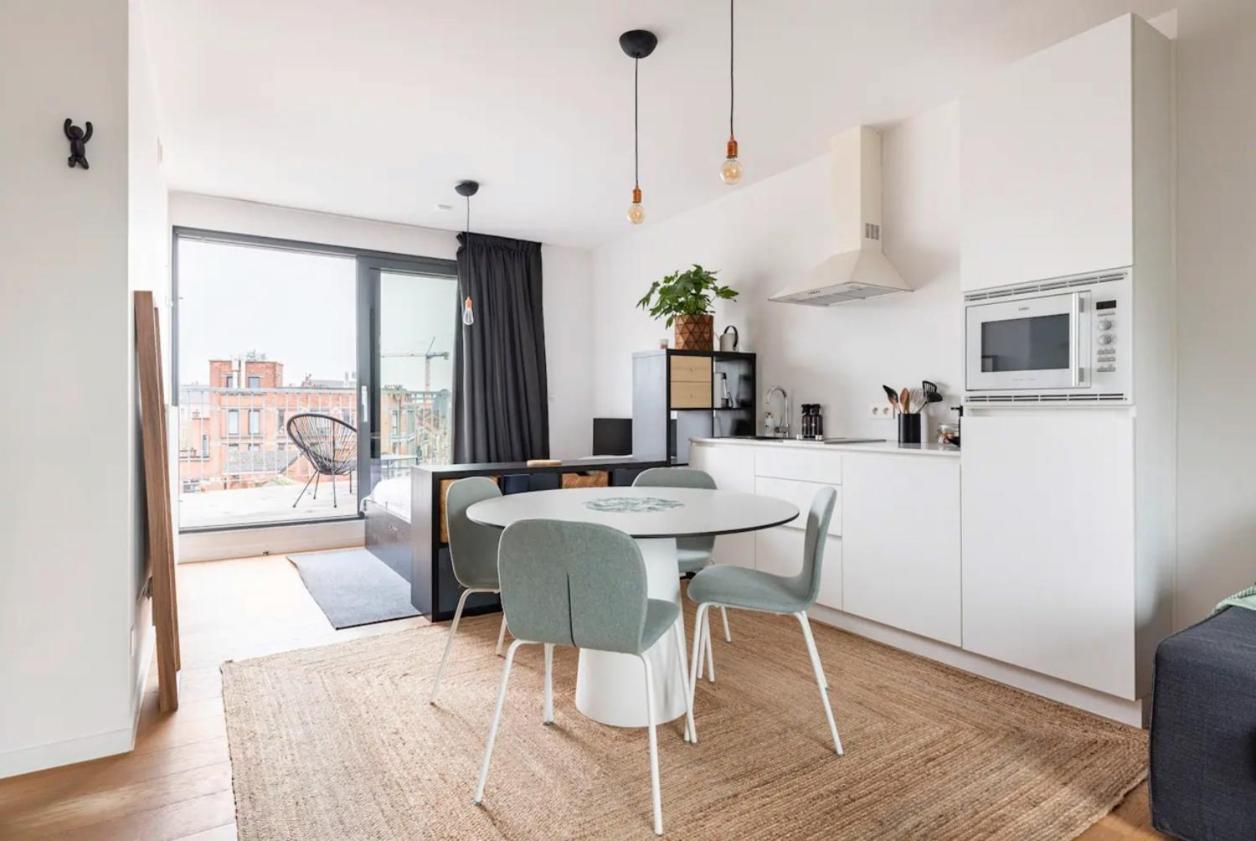 New apartment with big terrace and great views!