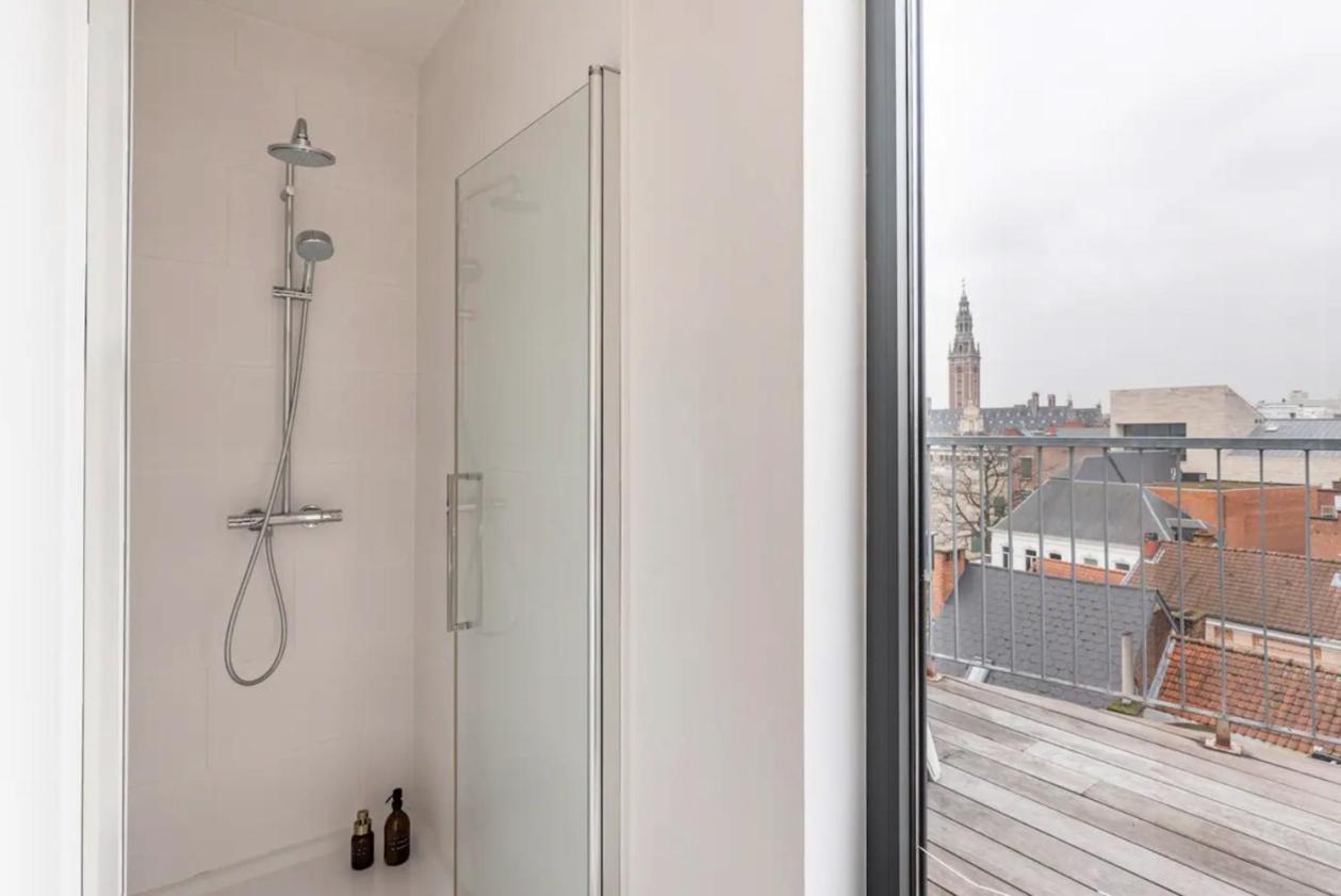 New apartment with big terrace and great views!