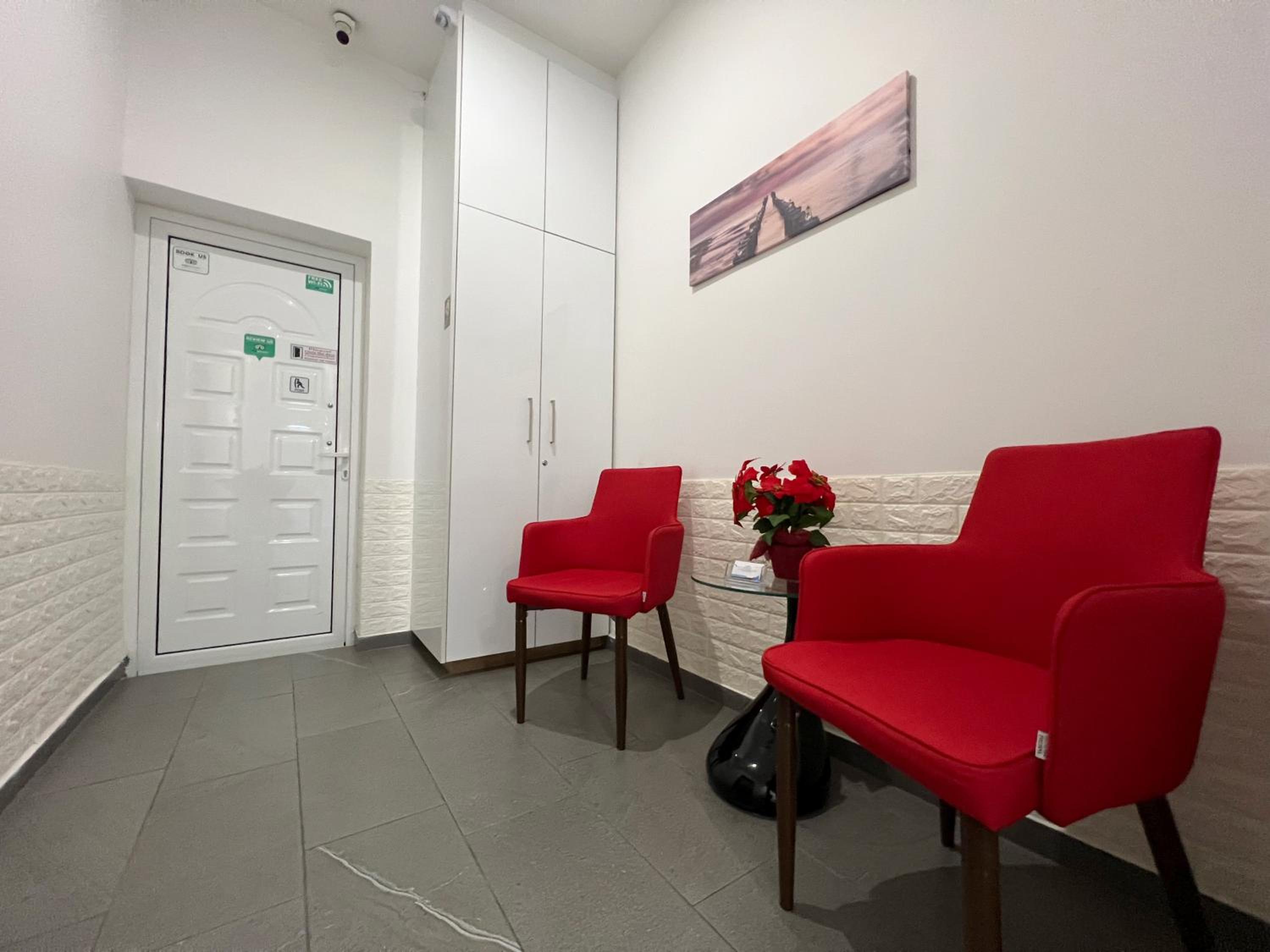 Apollo Rooms by Albert's Apartment