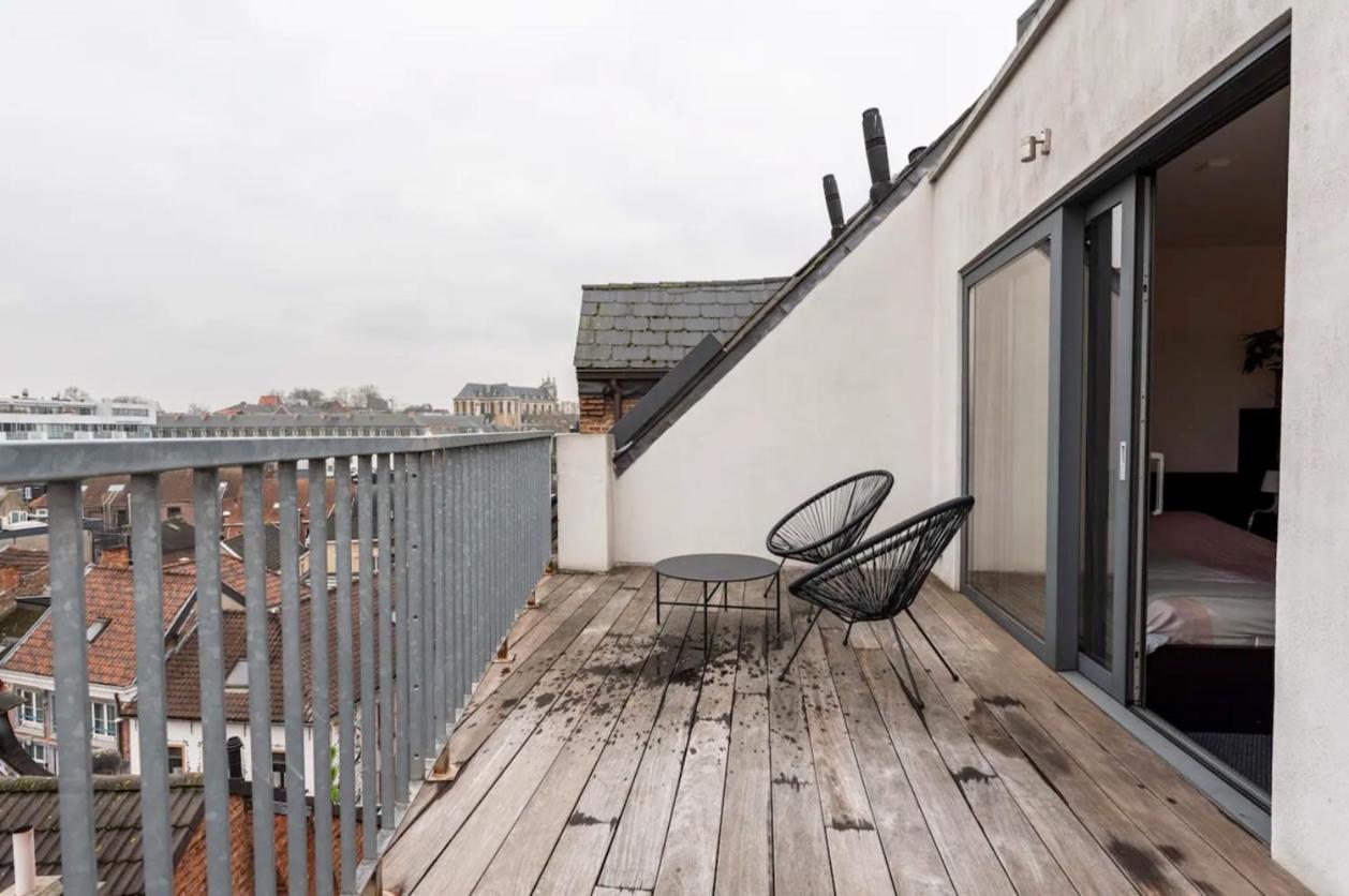 New apartment with big terrace and great views!
