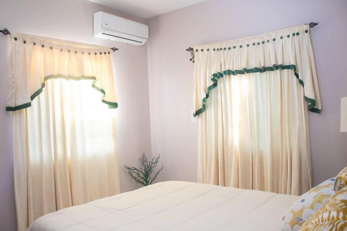 Gorgeous 2-Bed Apt Sleeps 3 in St Johns