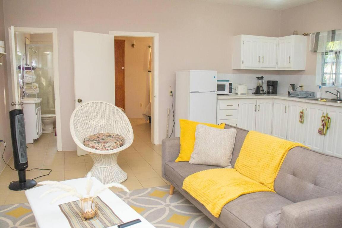 Gorgeous 2-Bed Apt Sleeps 3 in St Johns