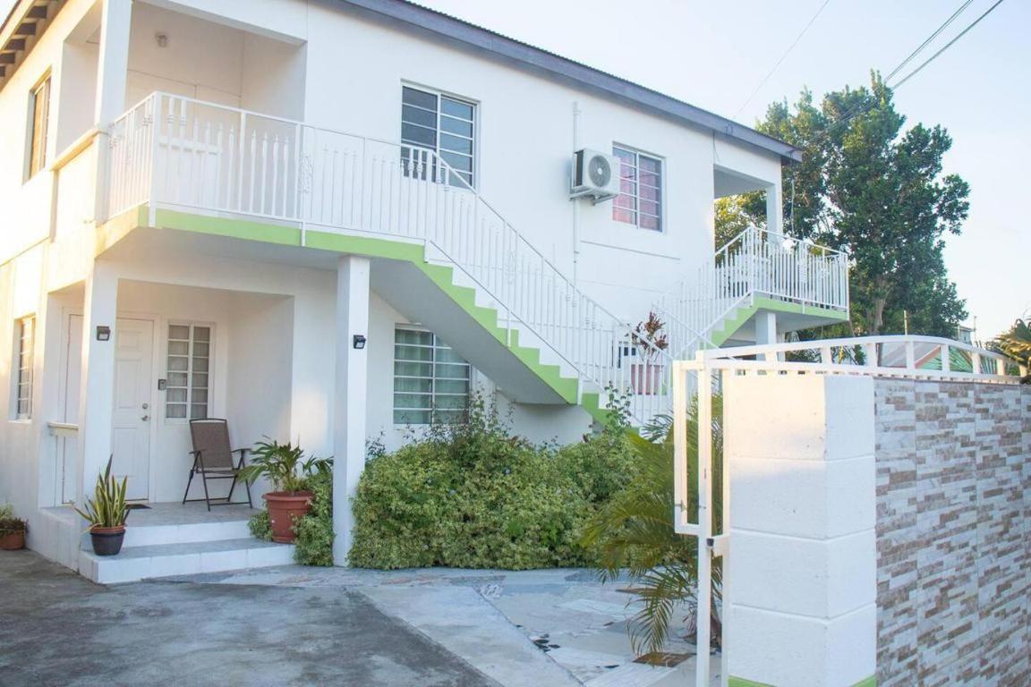 Gorgeous 2-Bed Apt Sleeps 3 in St Johns