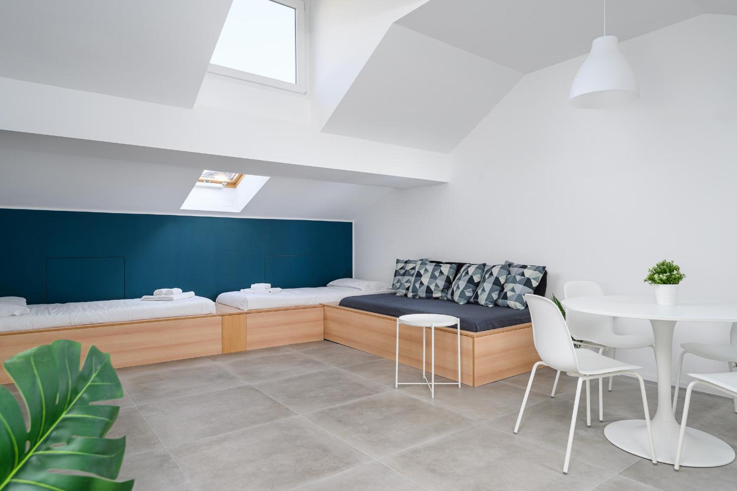 Design Attic porta venezia centrale 65m2 - self check-in