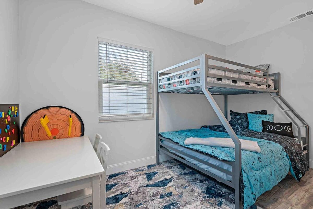 Luxury Oasis W Pool, Turf Yard, & Privacy Fence view 4