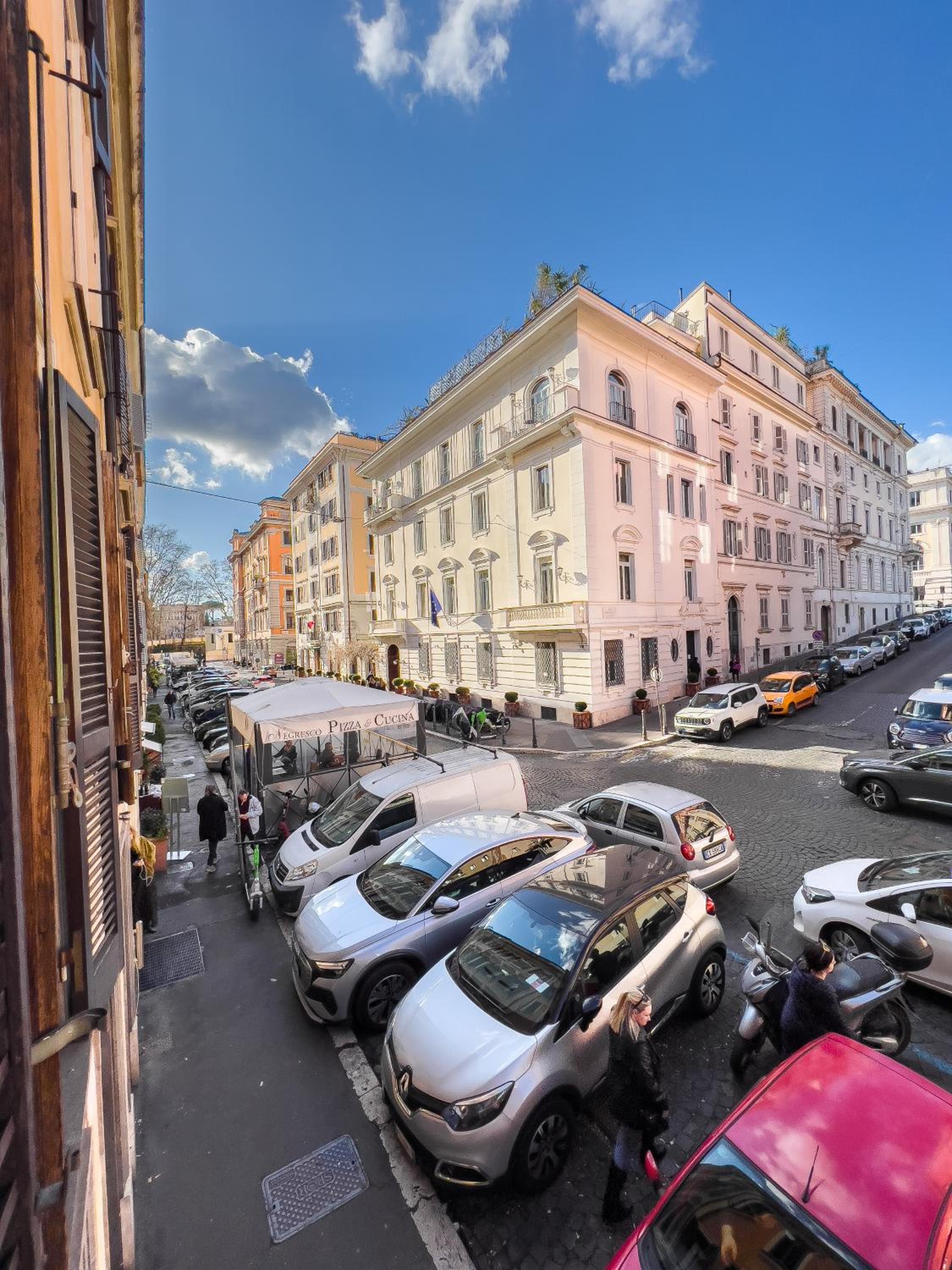 IREX Popolo Square private apartment