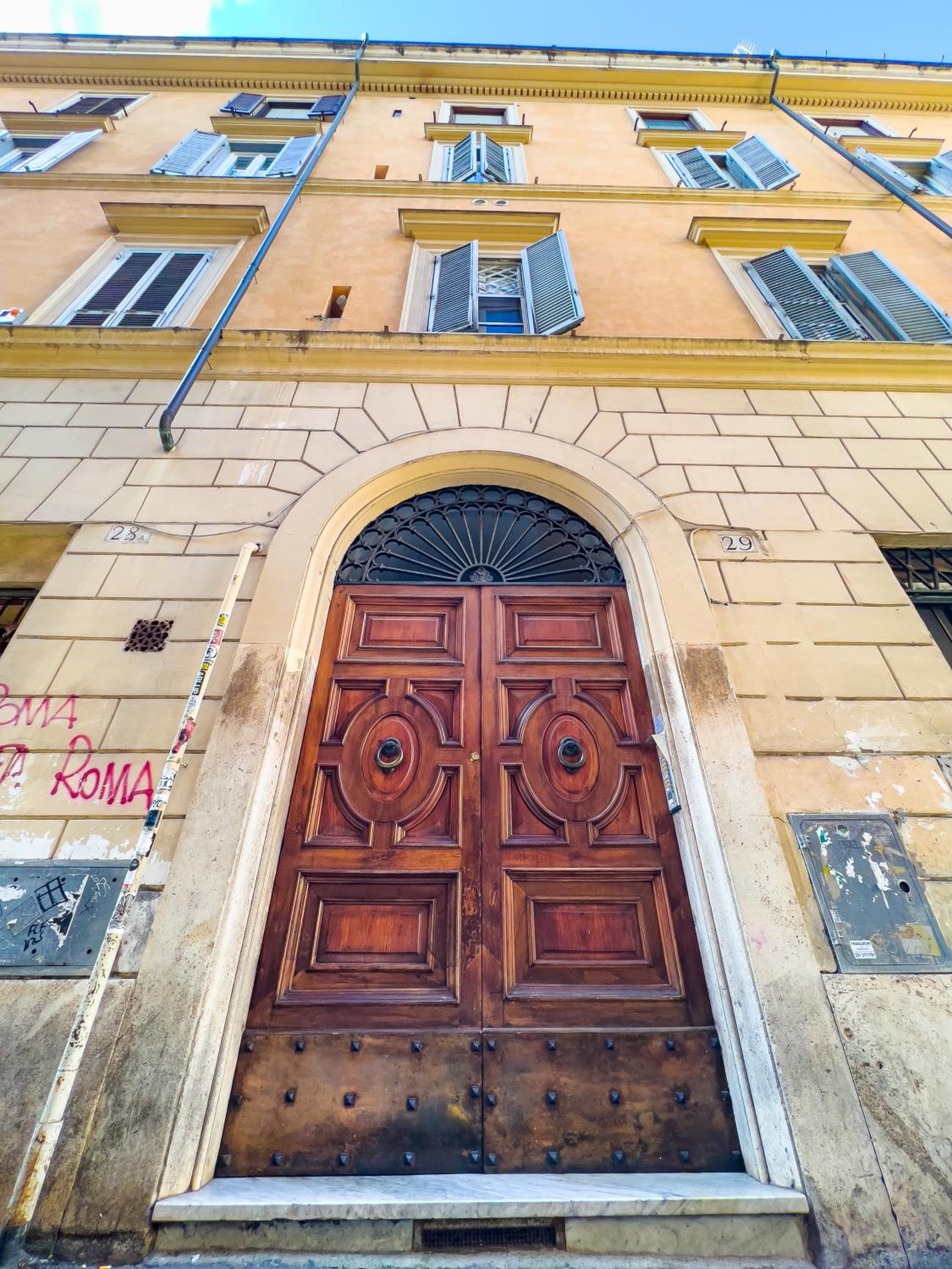 Piazza Navona Spacious 2BR Best Value Rome IREX Apartment