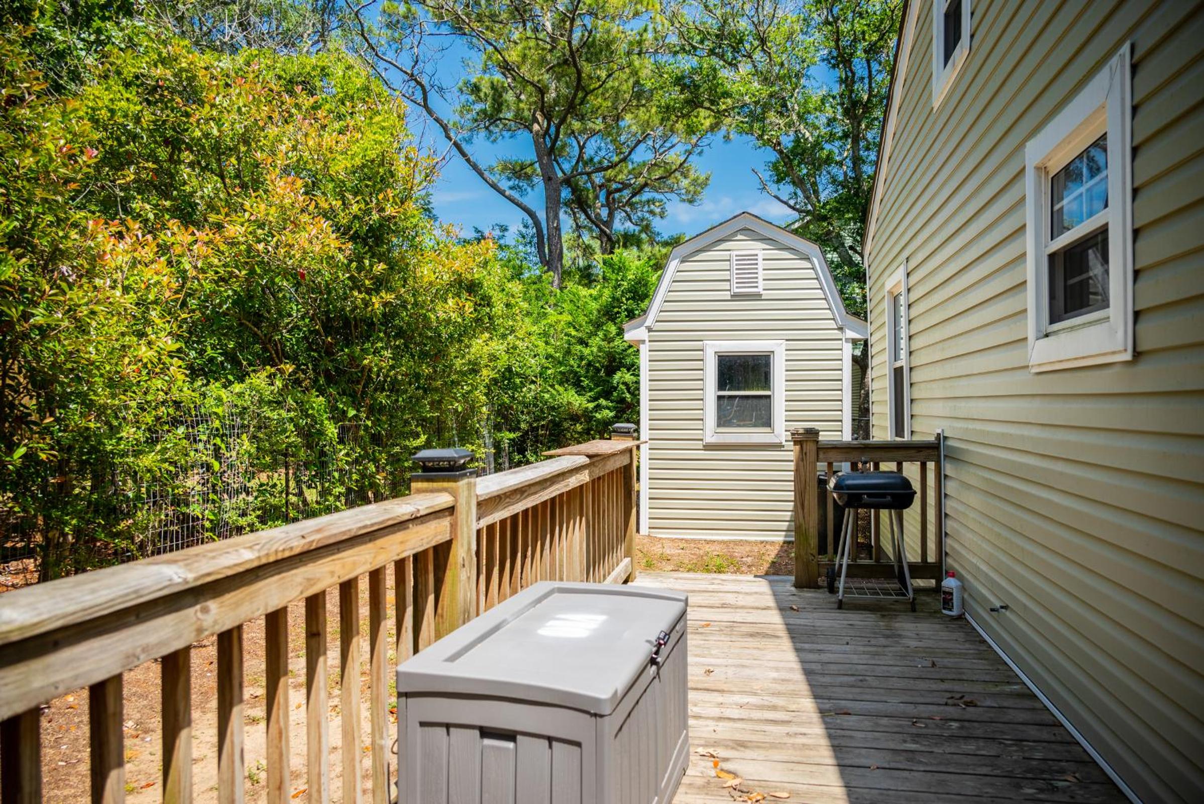 Bills Place by Oak Island Accommodations view 4