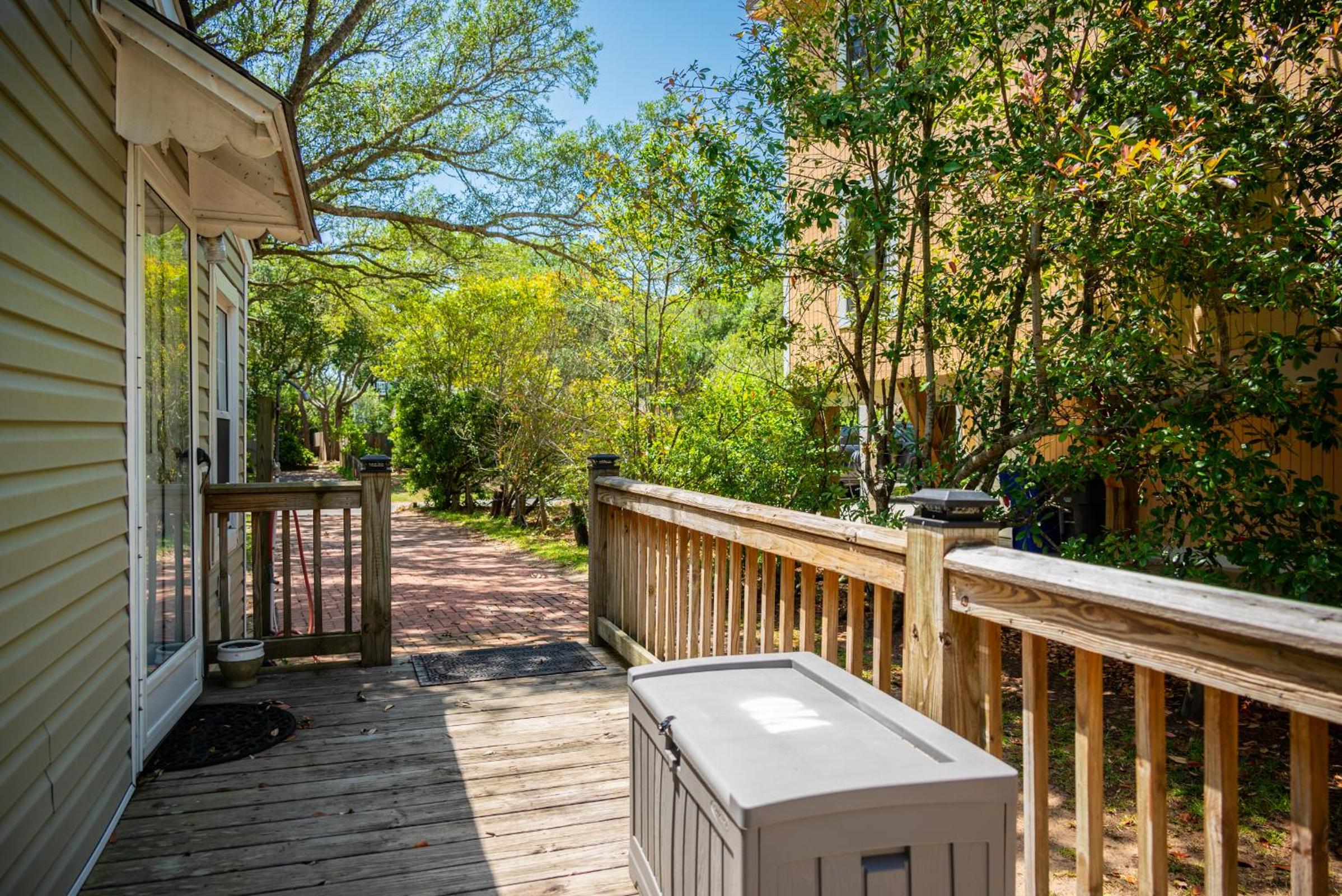 Bills Place by Oak Island Accommodations view 5