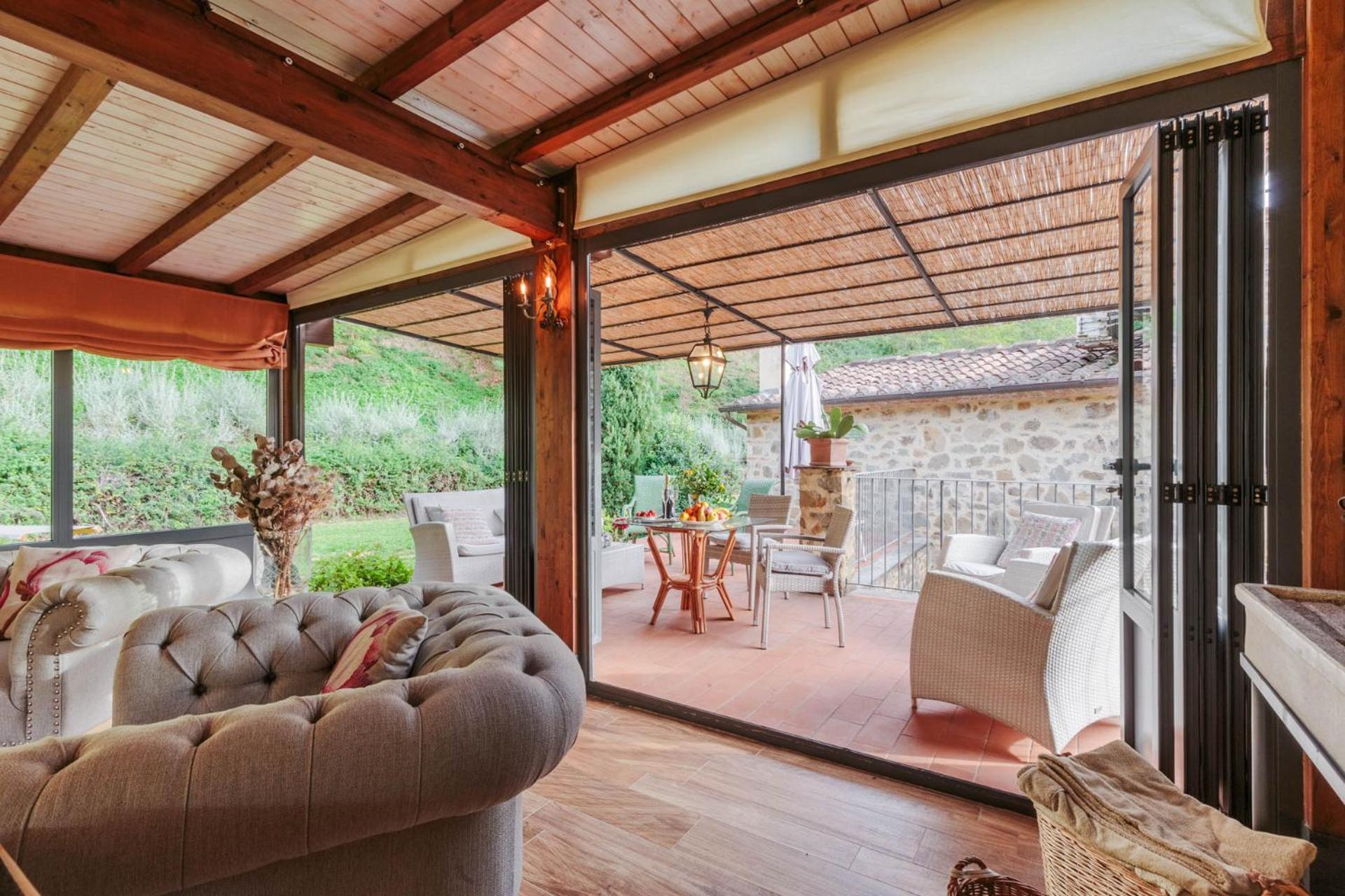 Villa Veranda, a Romantic Farmhouse with Pool