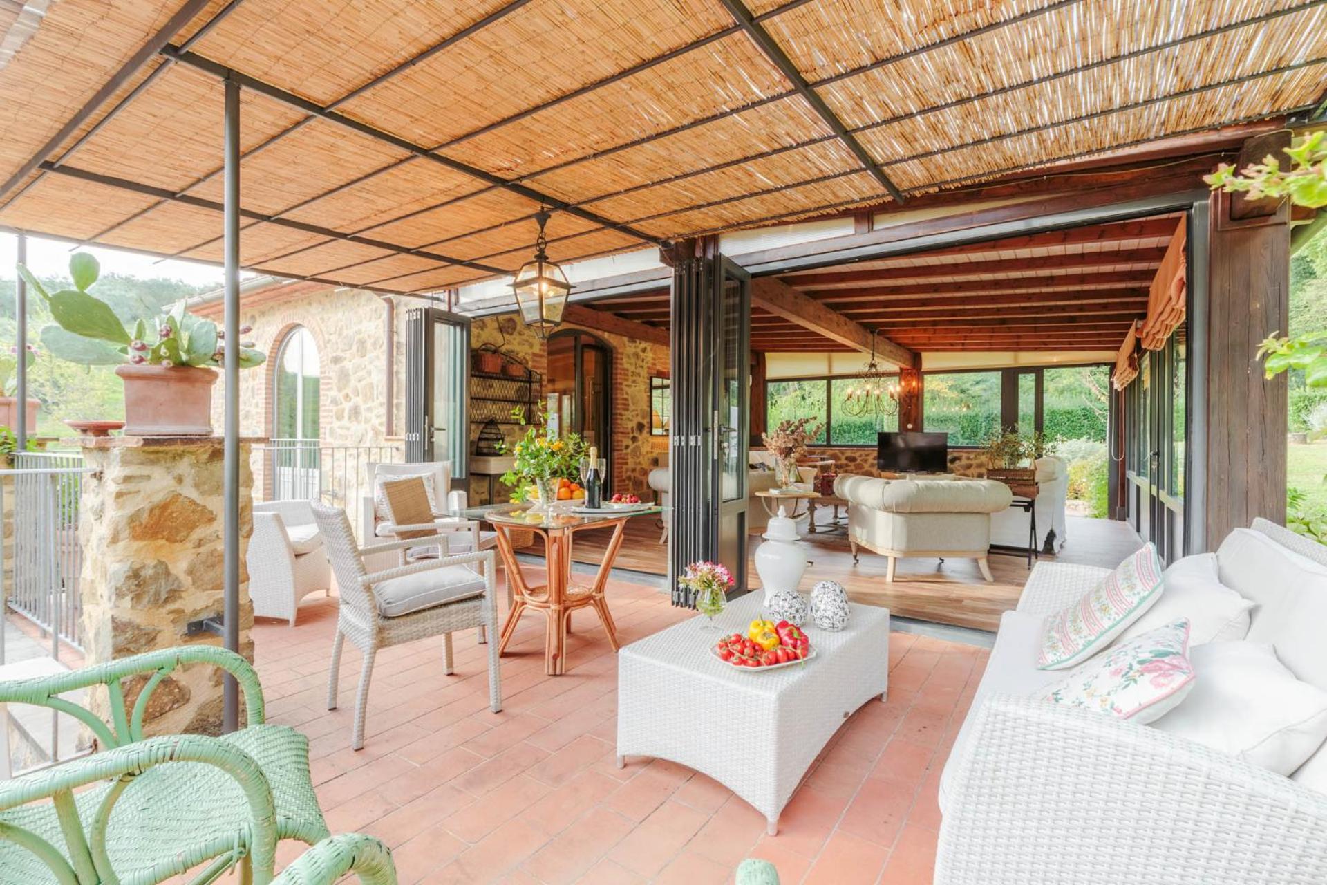 Villa Veranda, a Romantic Farmhouse with Pool