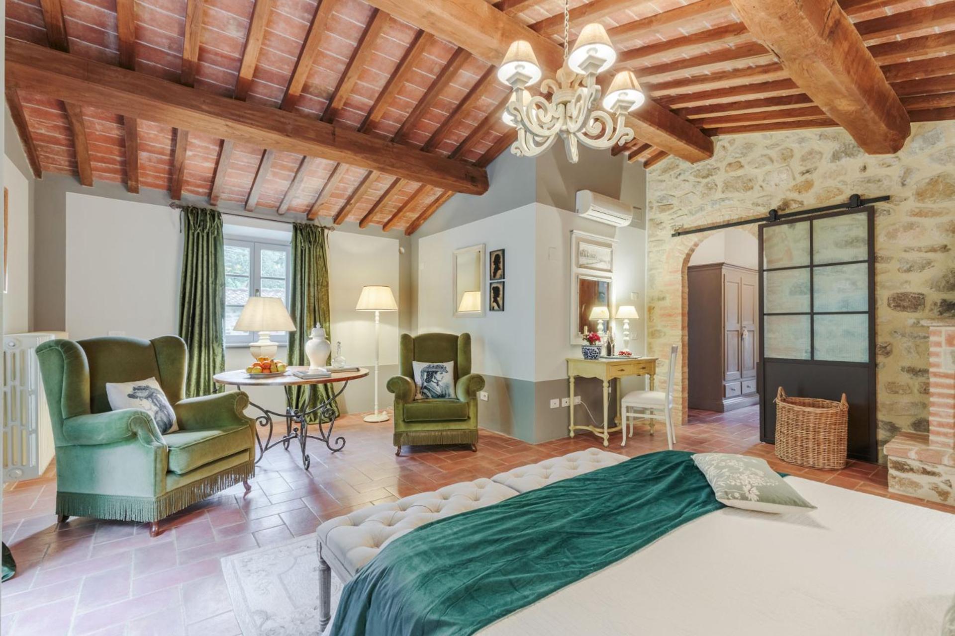 Villa Veranda, a Romantic Farmhouse with Pool