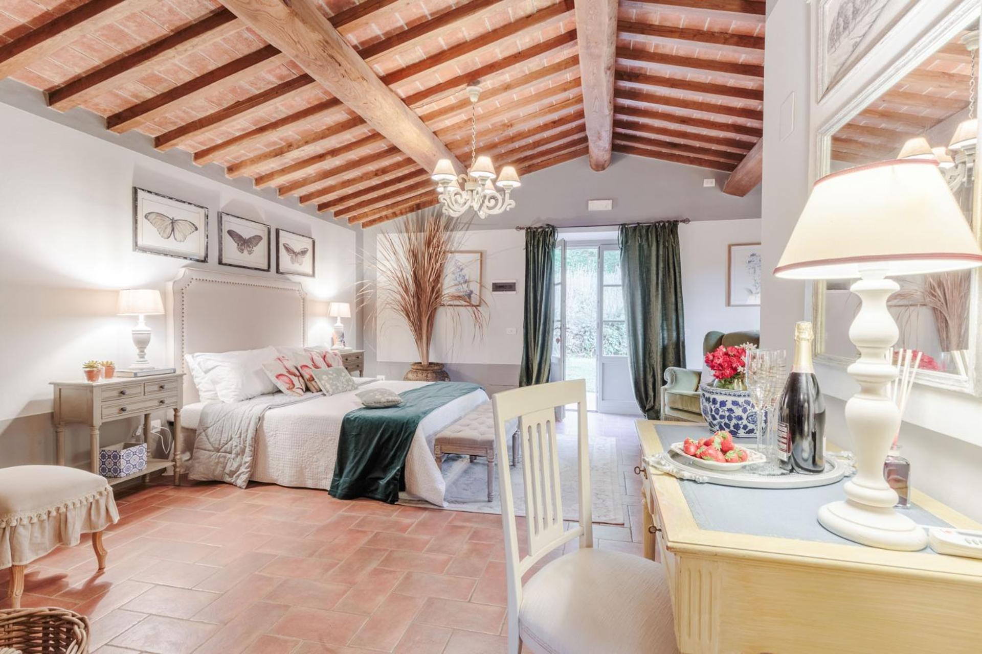 Villa Veranda, a Romantic Farmhouse with Pool