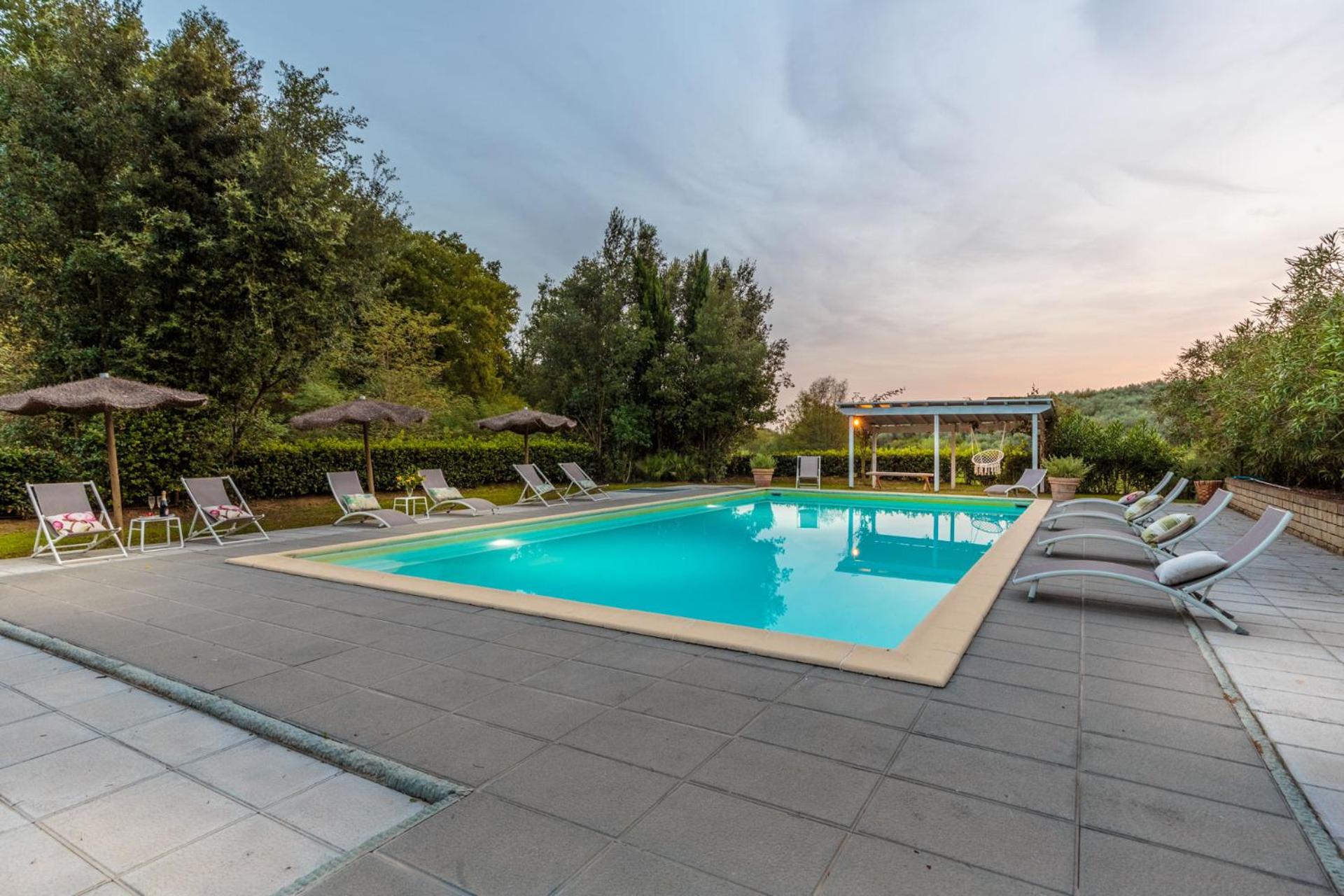 Villa Veranda, a Romantic Farmhouse with Pool
