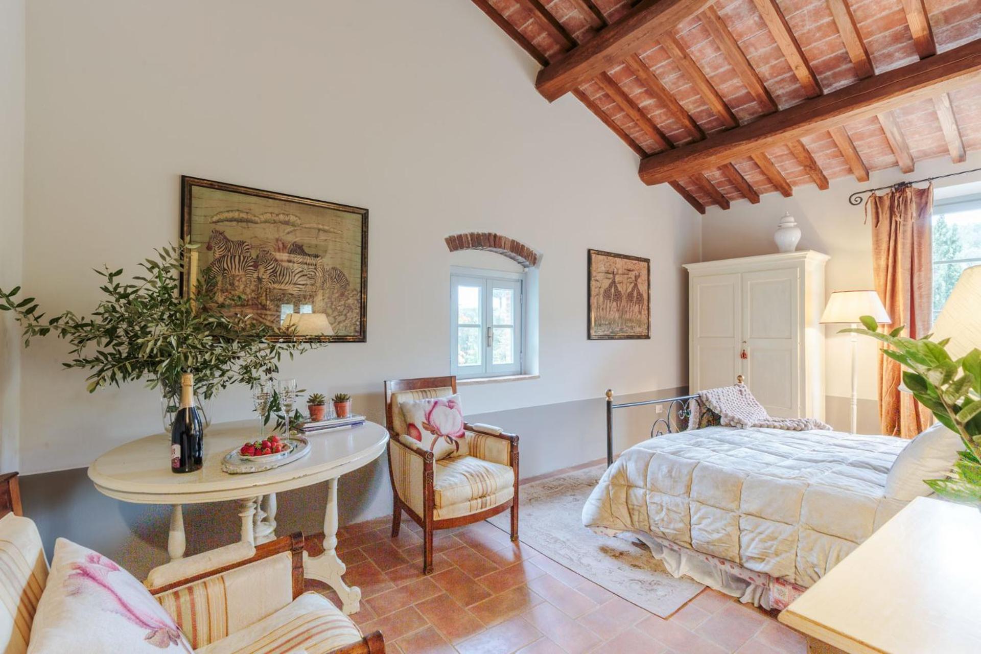 Villa Veranda, a Romantic Farmhouse with Pool