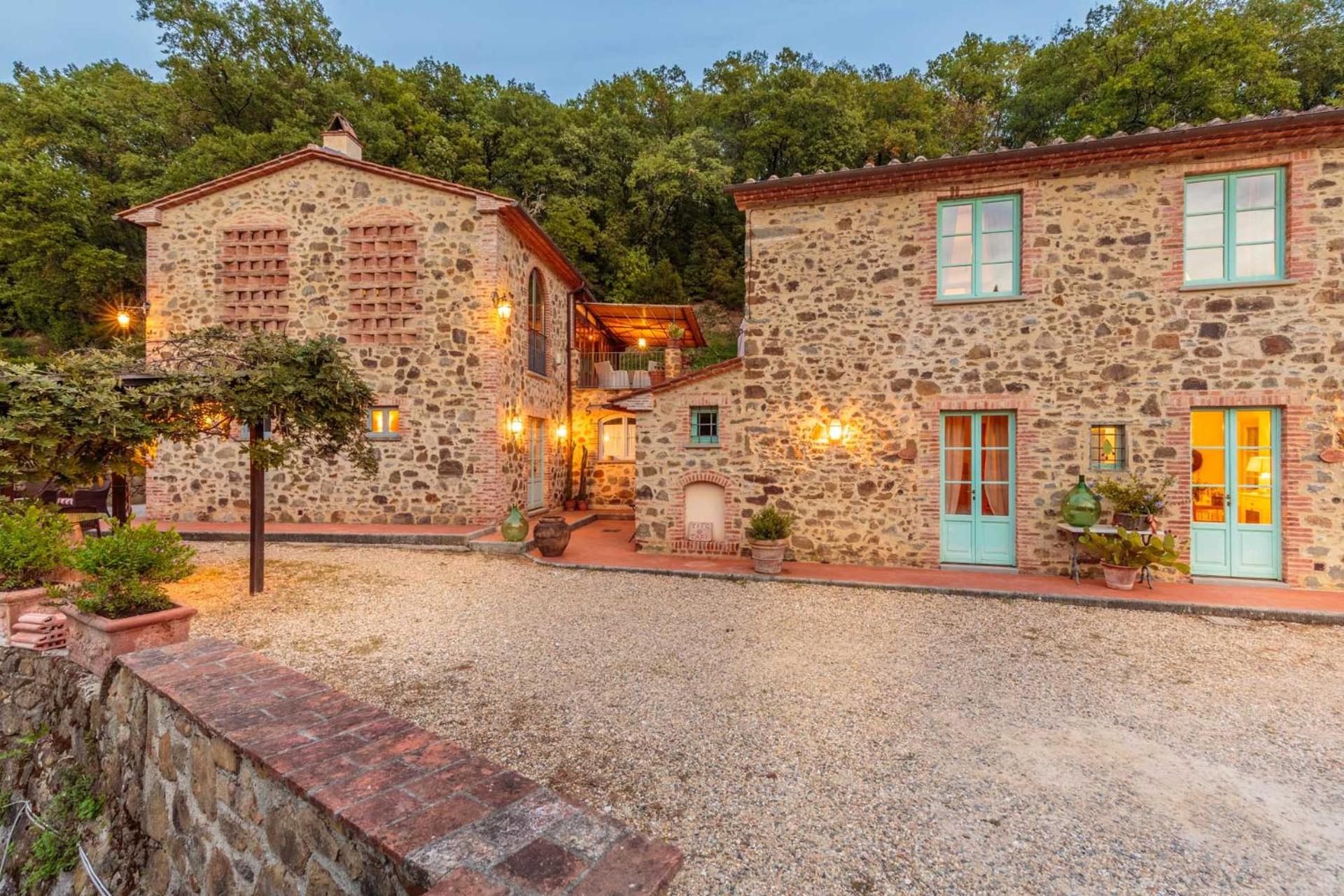 Villa Veranda, a Romantic Farmhouse with Pool
