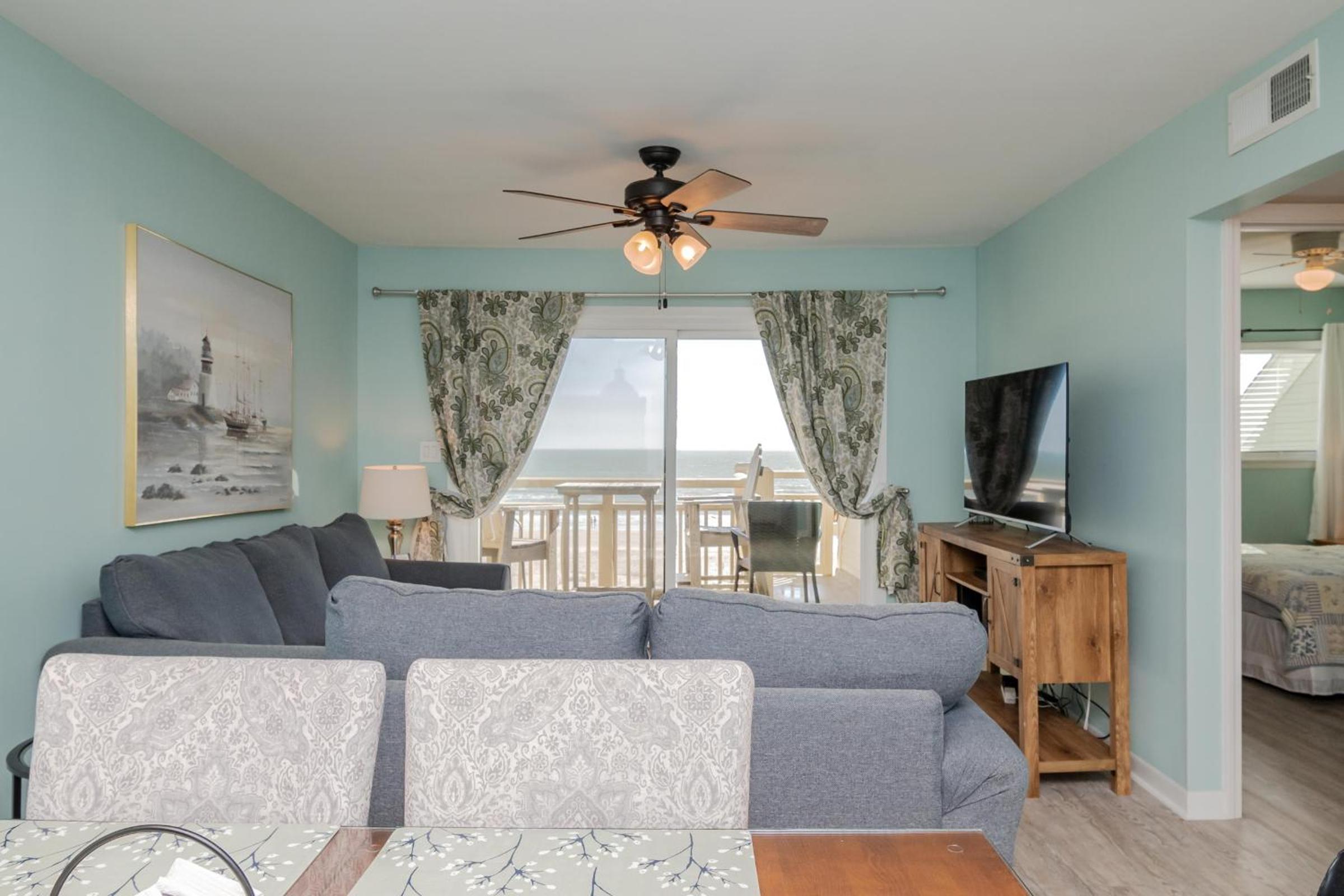 The Breeze by Oak Island Accommodations