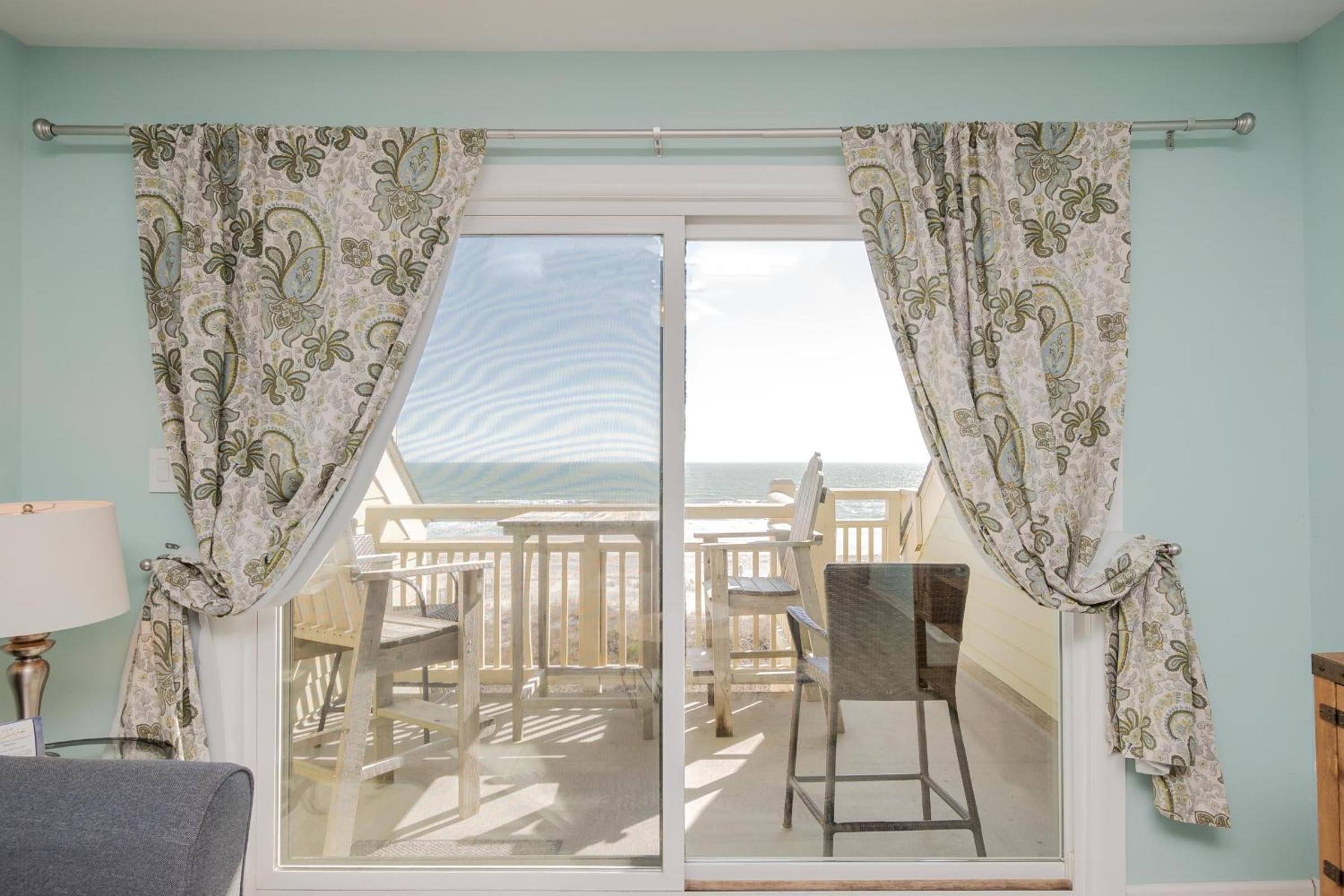The Breeze by Oak Island Accommodations