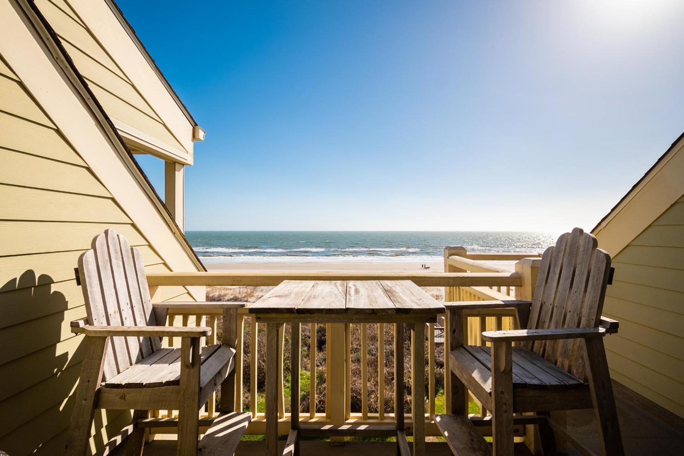 The Breeze by Oak Island Accommodations
