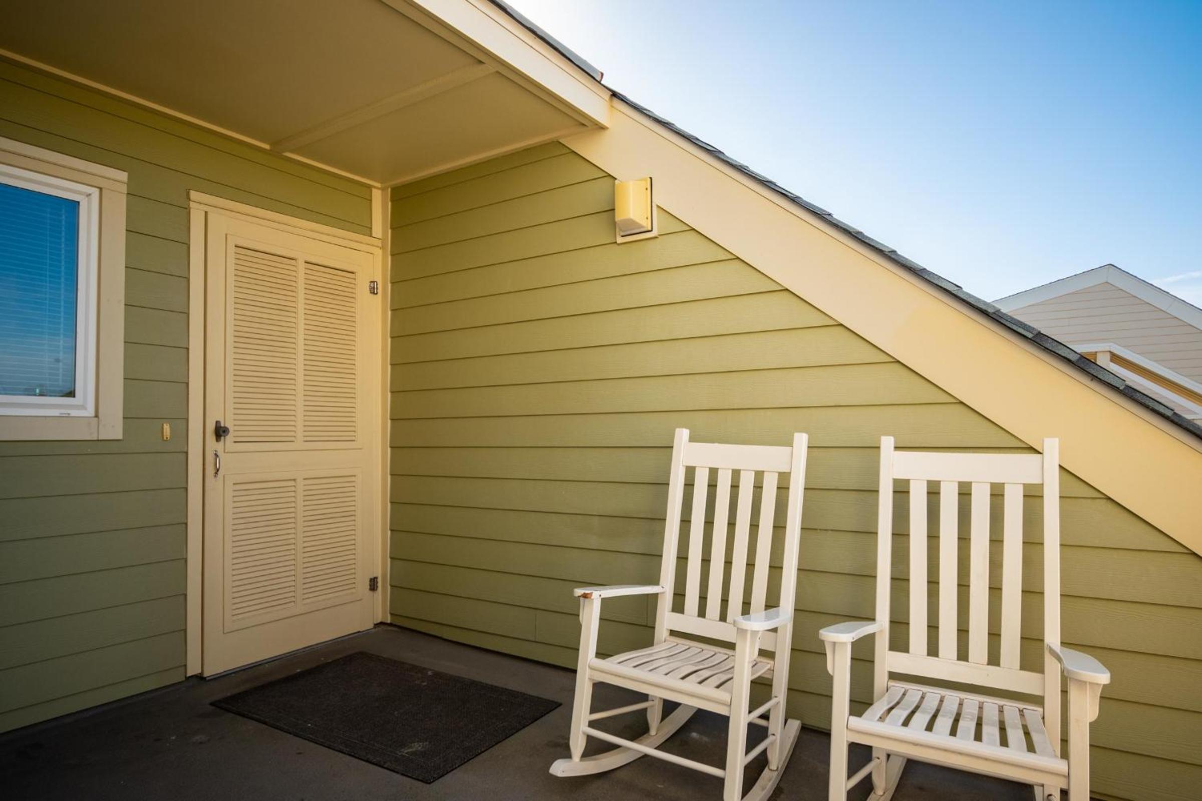 The Breeze by Oak Island Accommodations