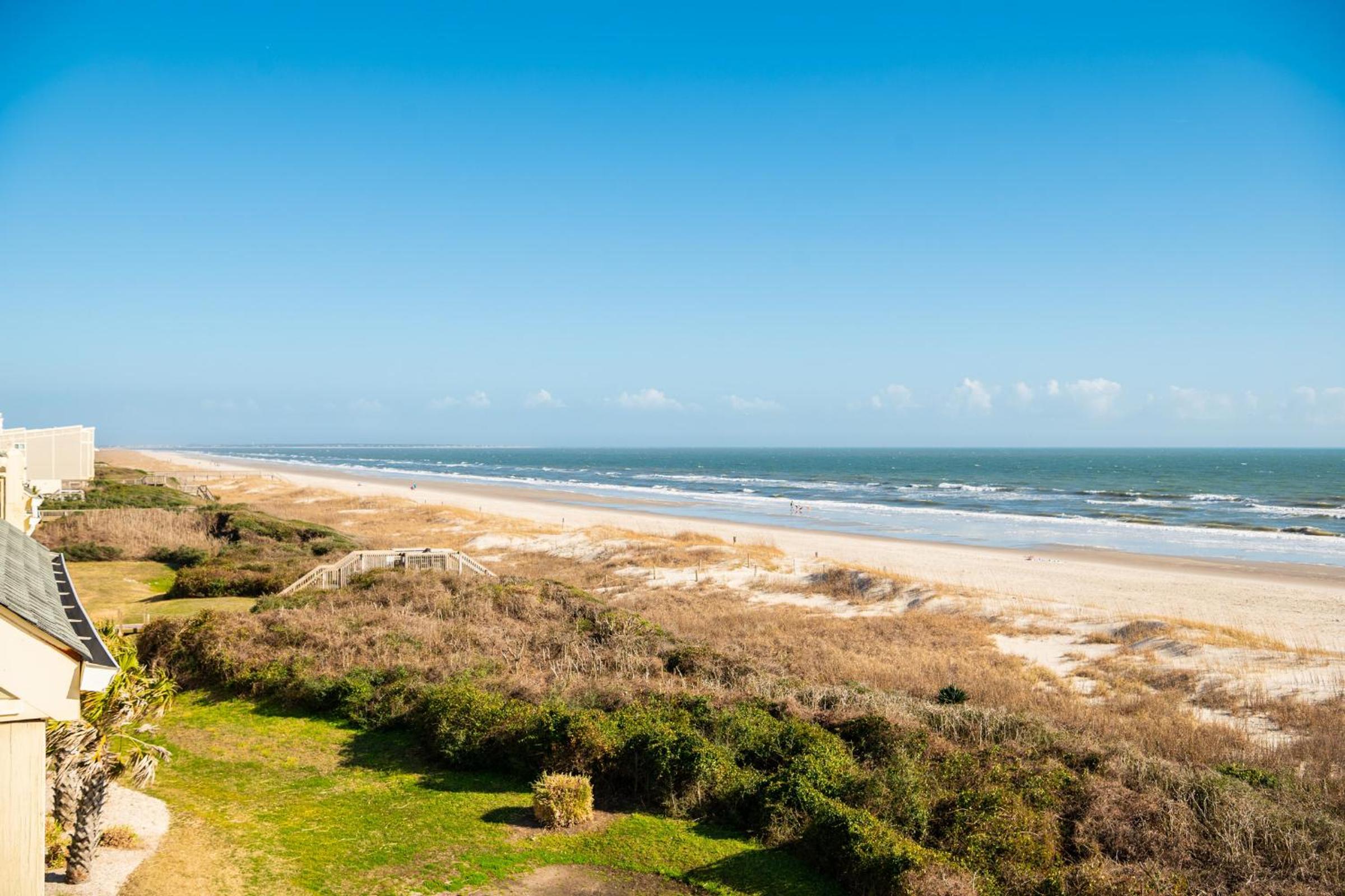 The Breeze by Oak Island Accommodations