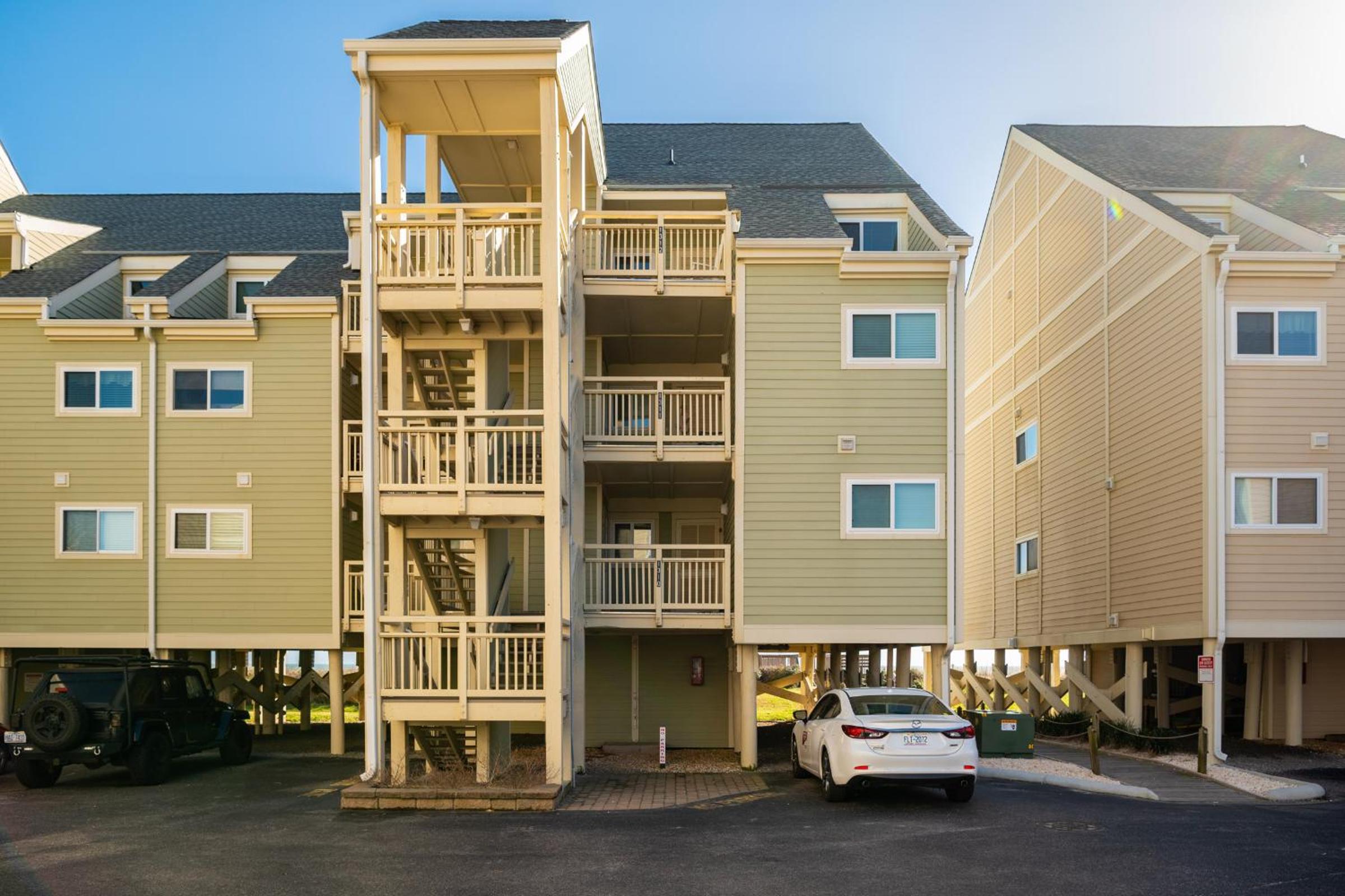 The Breeze by Oak Island Accommodations