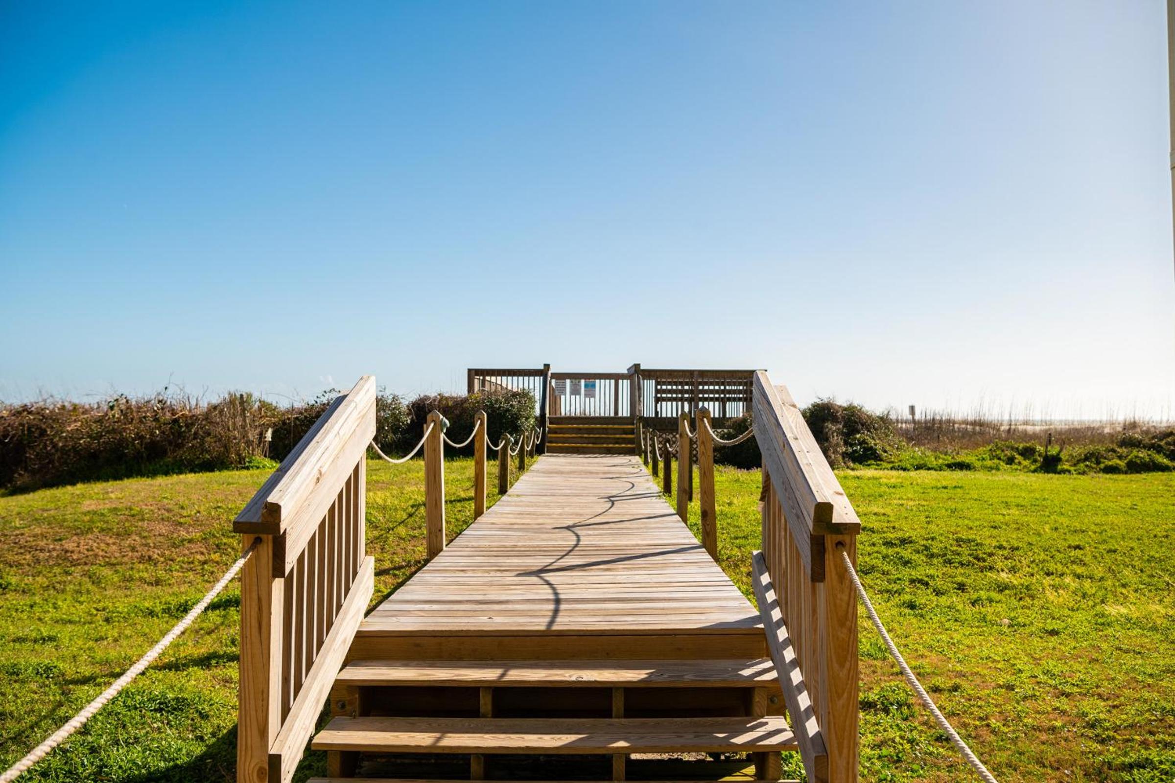 The Breeze by Oak Island Accommodations