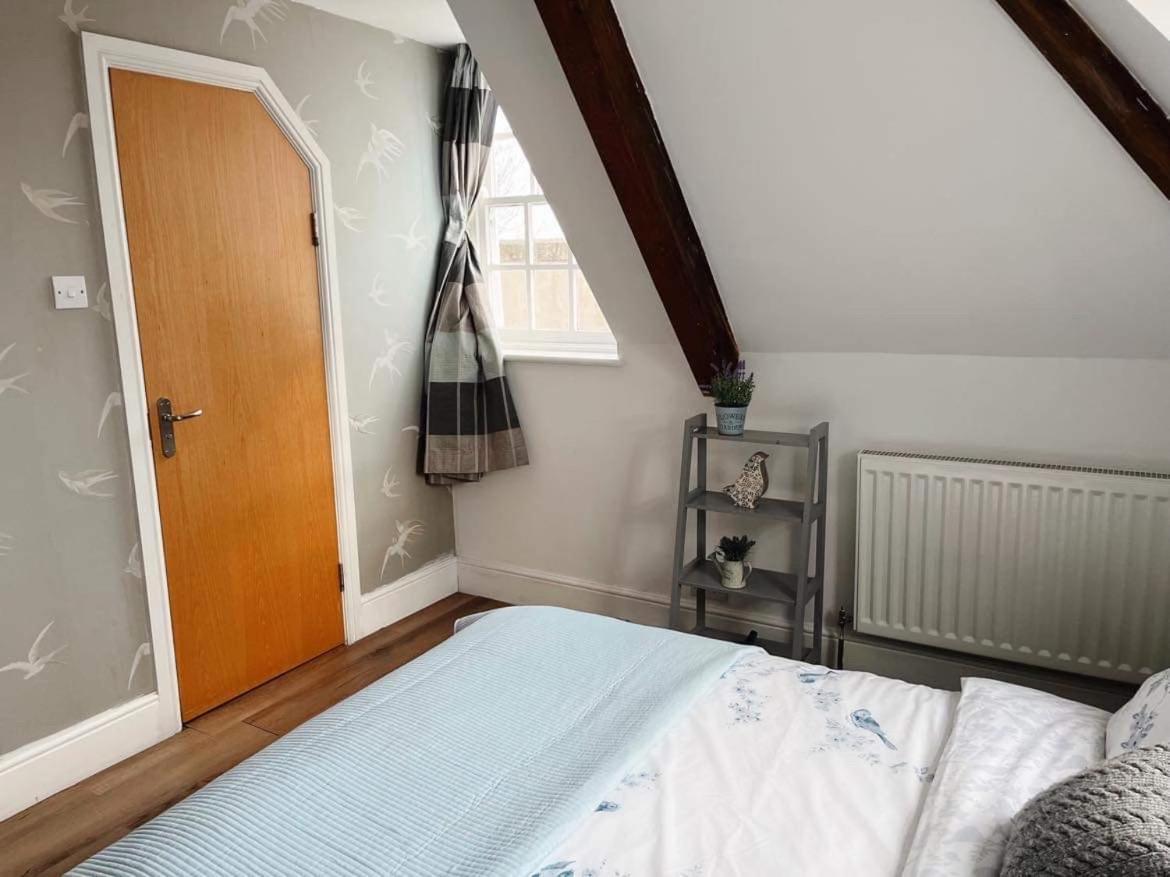 4 bed loft apartment overlooking historic town view 5