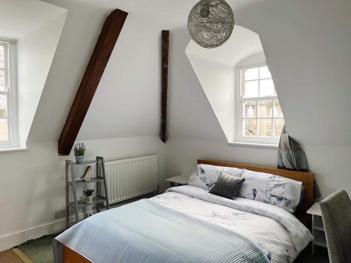 4 bed loft apartment overlooking historic town view 3