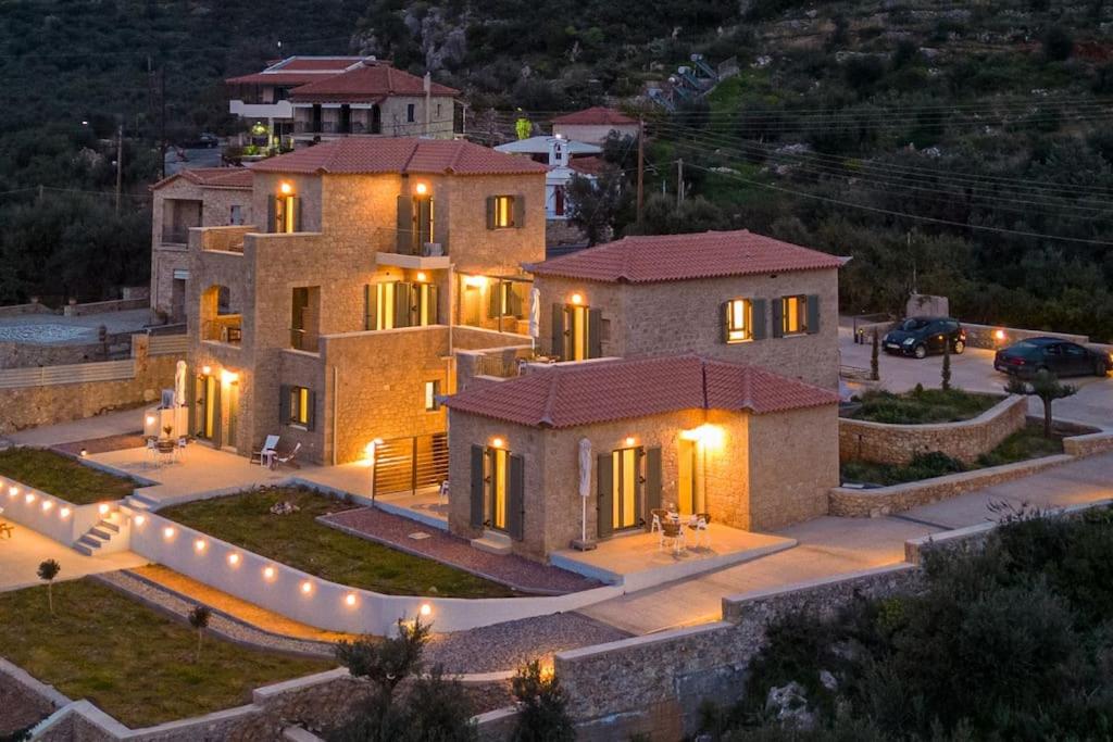Ipsό Kardamyli