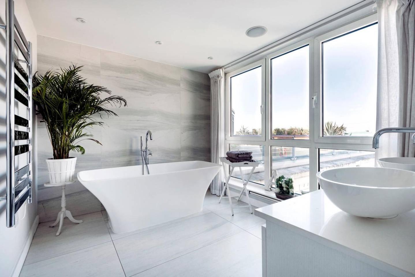Luxury Panoramic 3 bed with private terrace