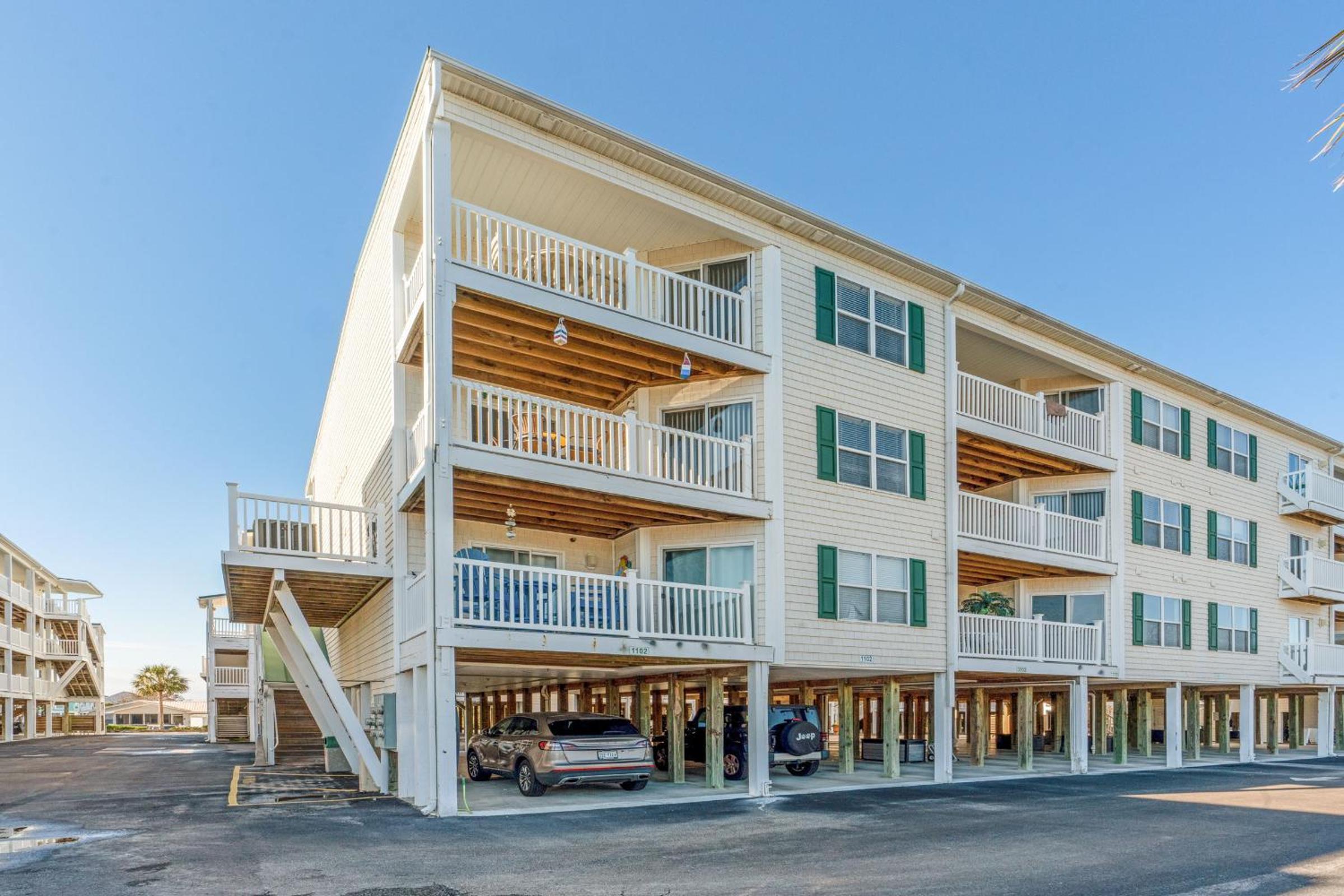 Sea View by Oak Island Accommodations view 5