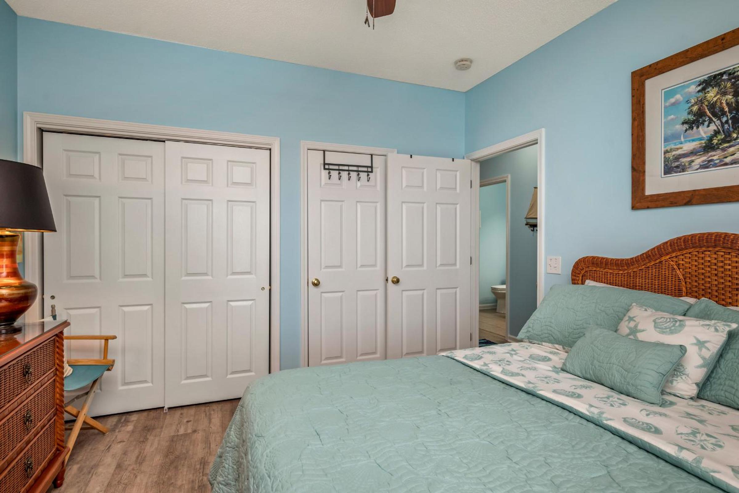 A1A By Oak Island Accommodations
