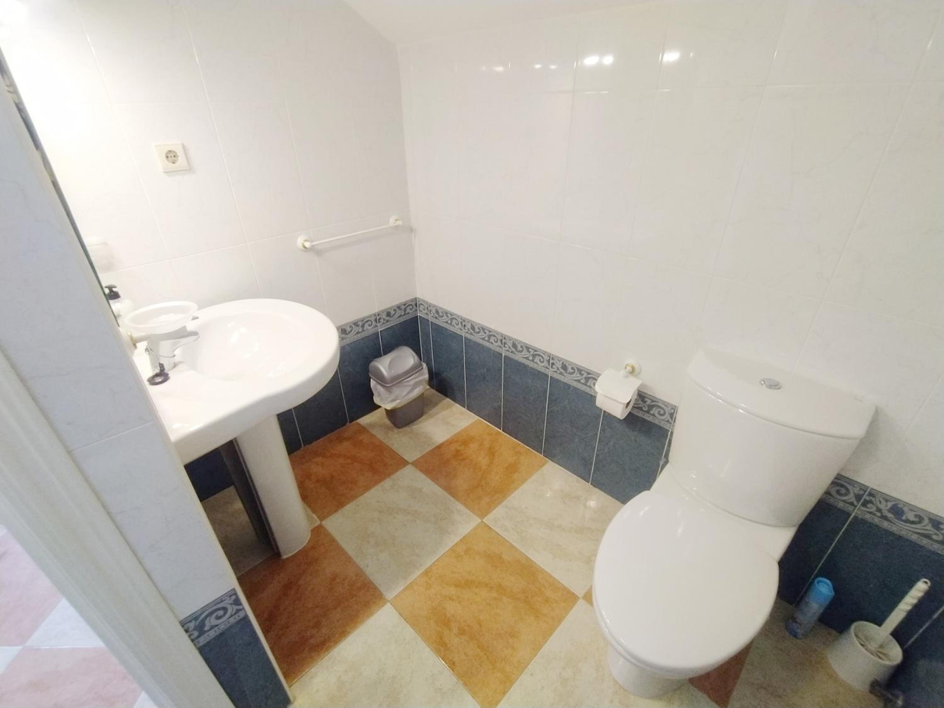 Photo 18
