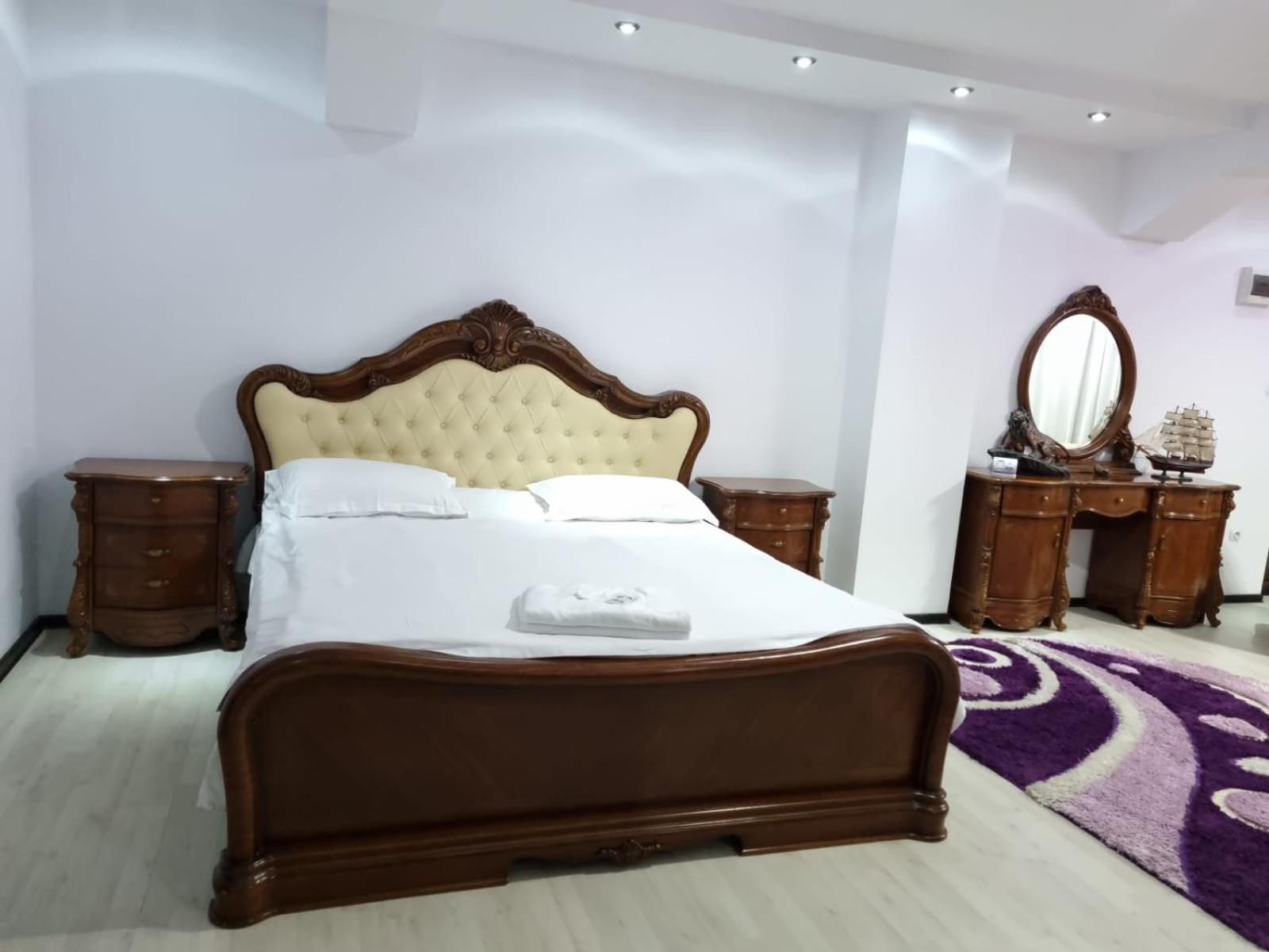 PENSIUNEA LUXURY