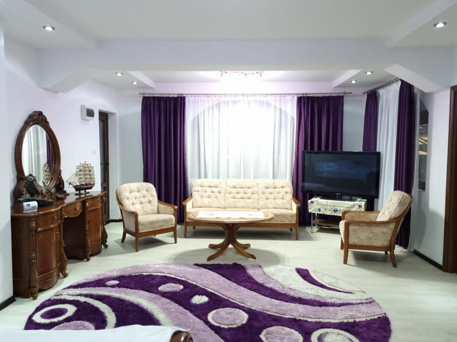 PENSIUNEA LUXURY
