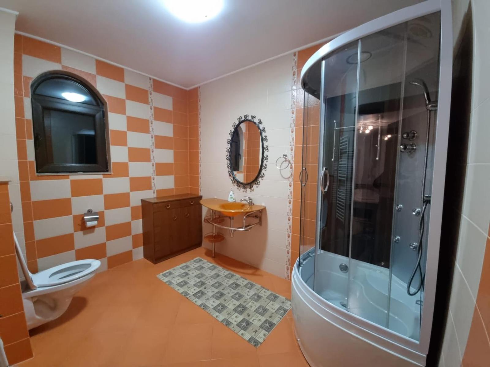 PENSIUNEA LUXURY