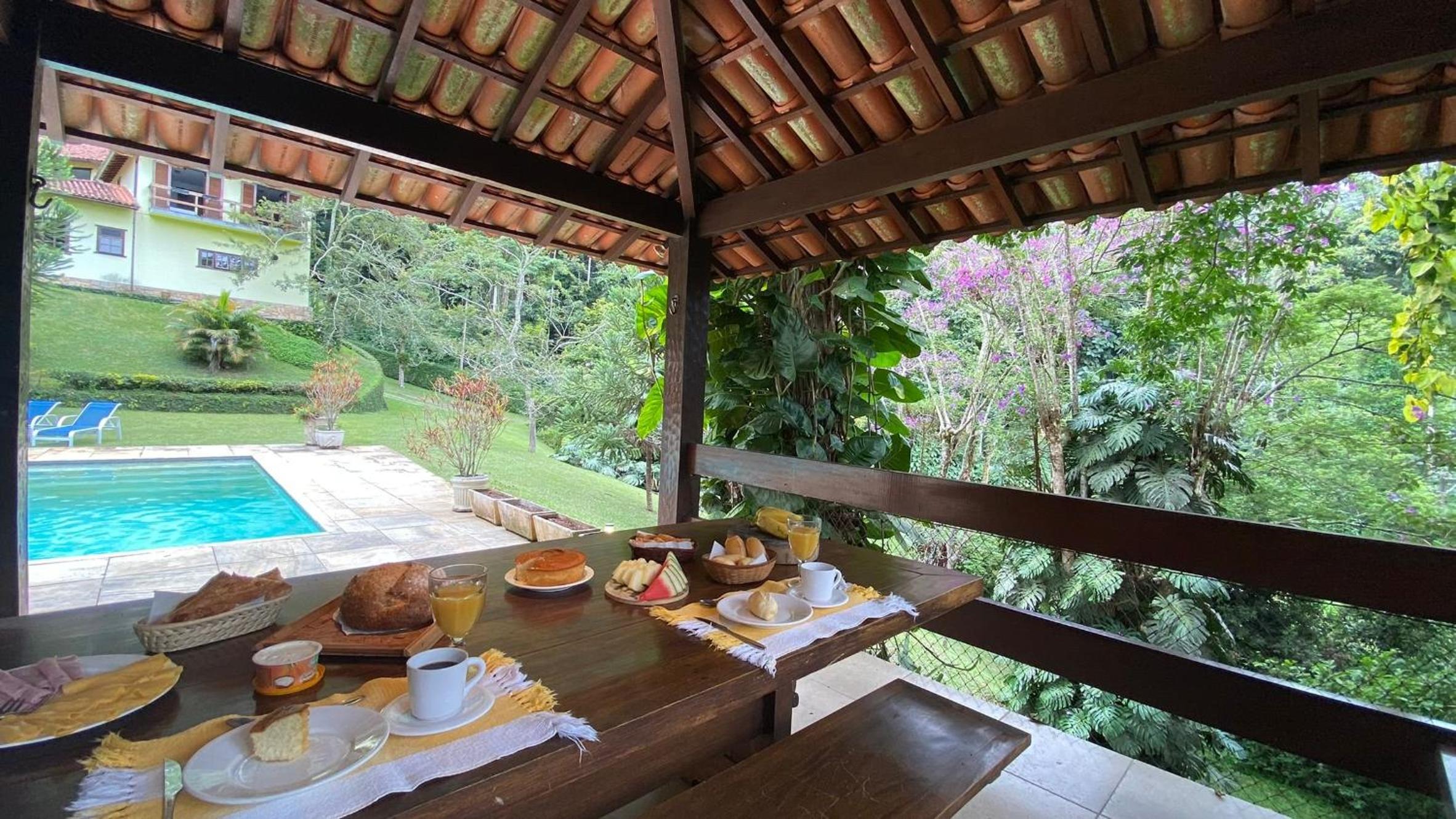 Casa Vargem Alegre, 4 quartos, piscina, gourmet e condomínio completo