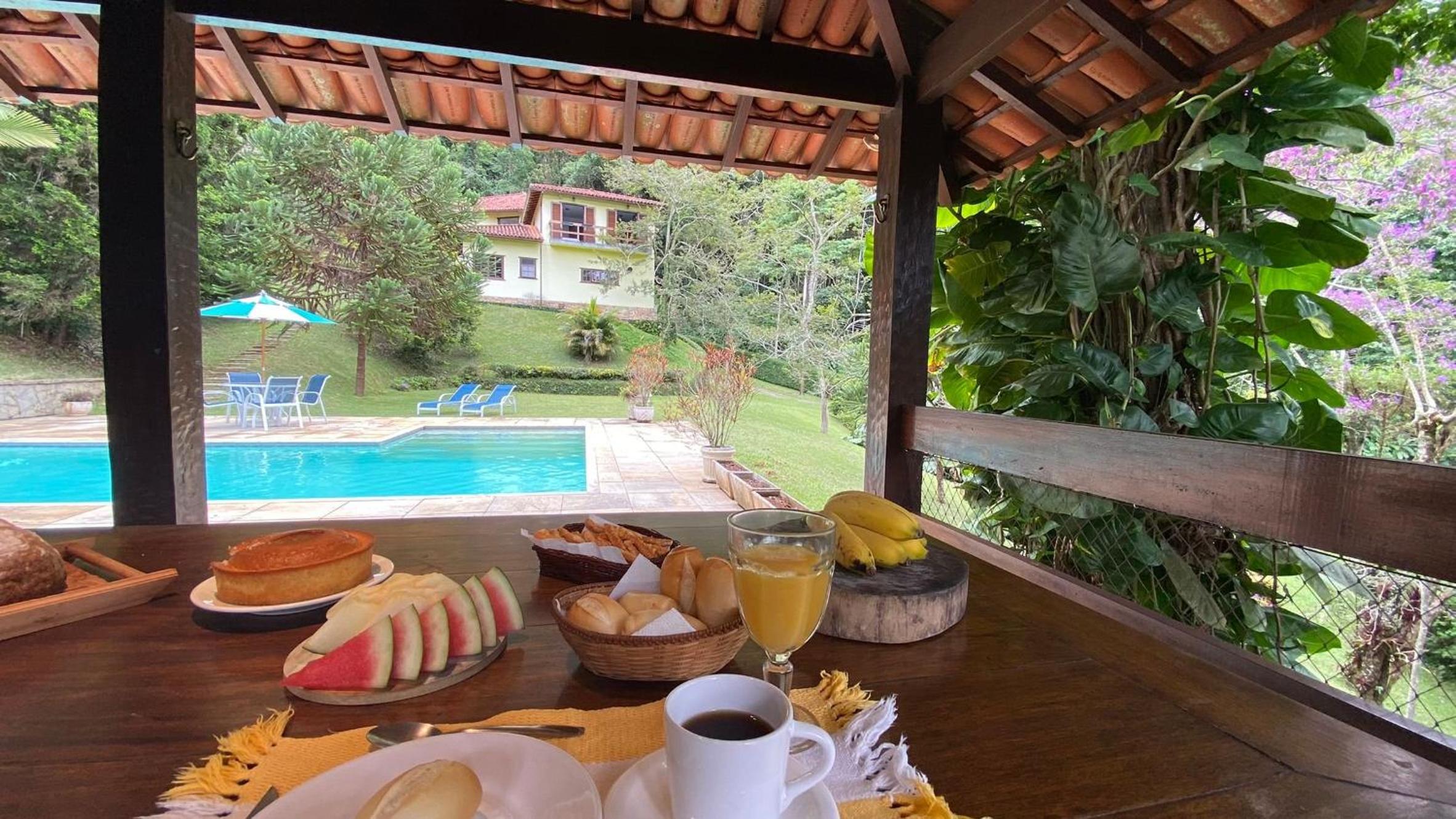 Casa Vargem Alegre, 4 quartos, piscina, gourmet e condomínio completo