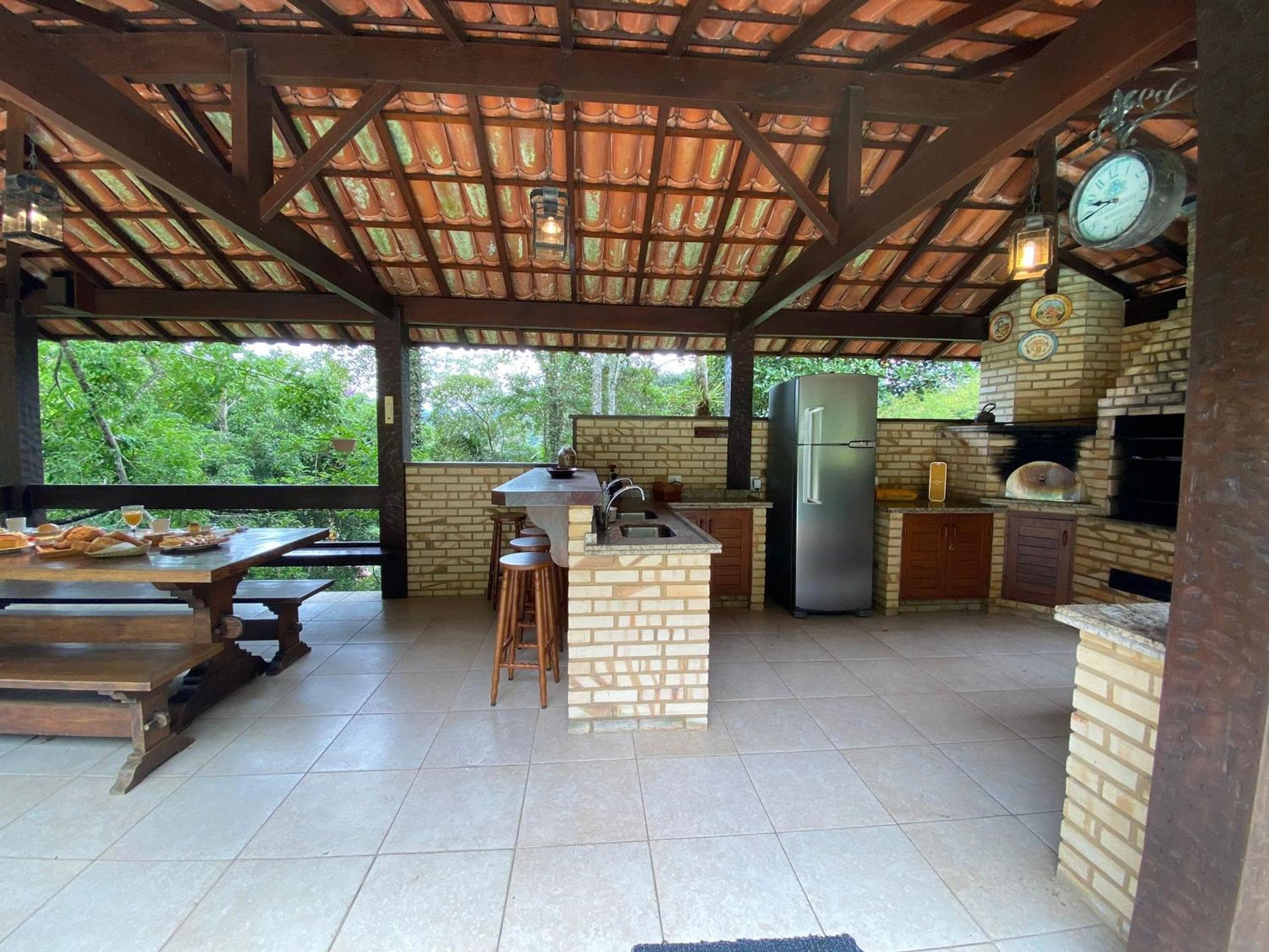 Casa Vargem Alegre, 4 quartos, piscina, gourmet e condomínio completo