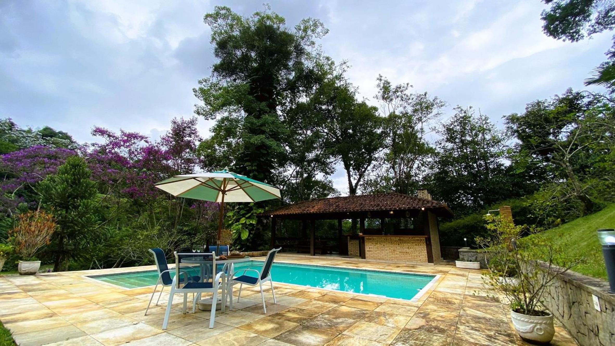 Casa Vargem Alegre, 4 quartos, piscina, gourmet e condomínio completo