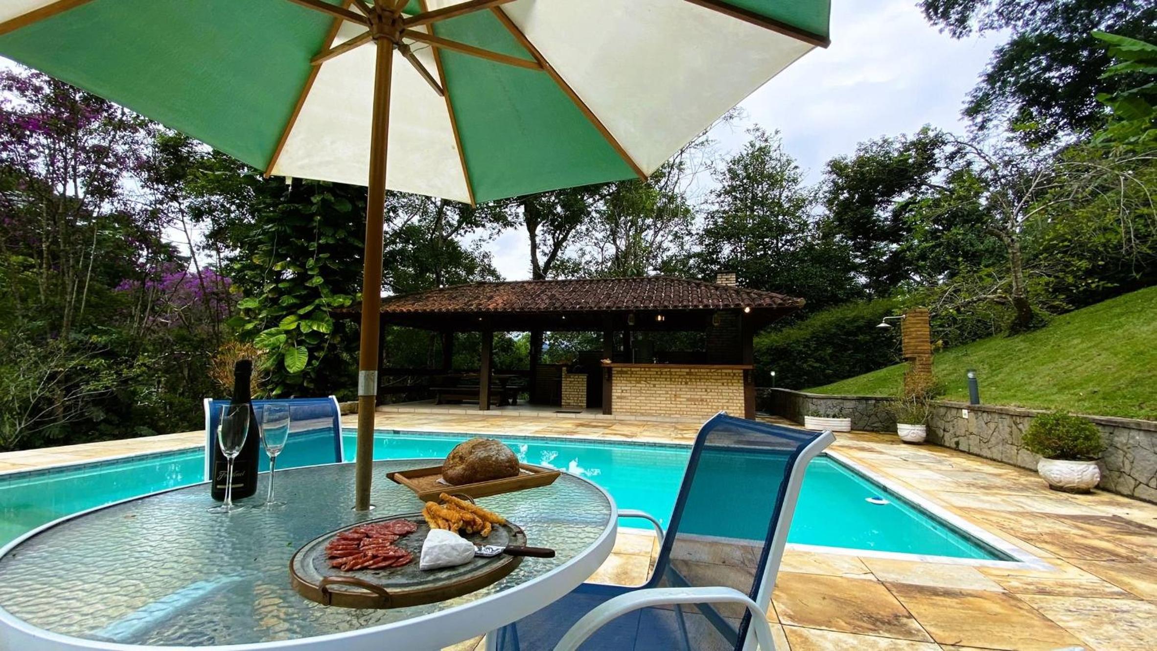 Casa Vargem Alegre, 4 quartos, piscina, gourmet e condomínio completo