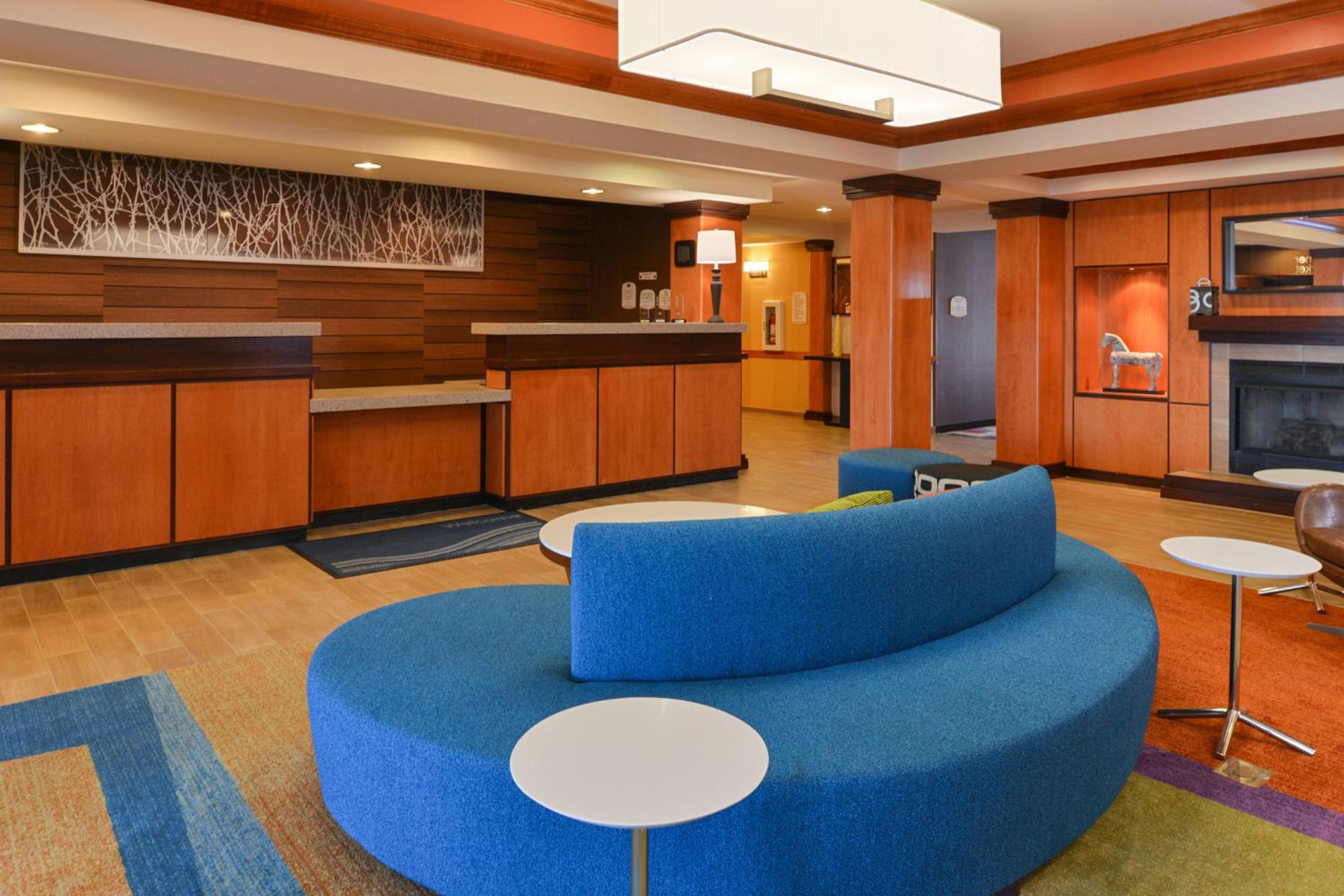 Bloomington Vacations - Fairfield Inn  Suites Bloomington - Property Image 21