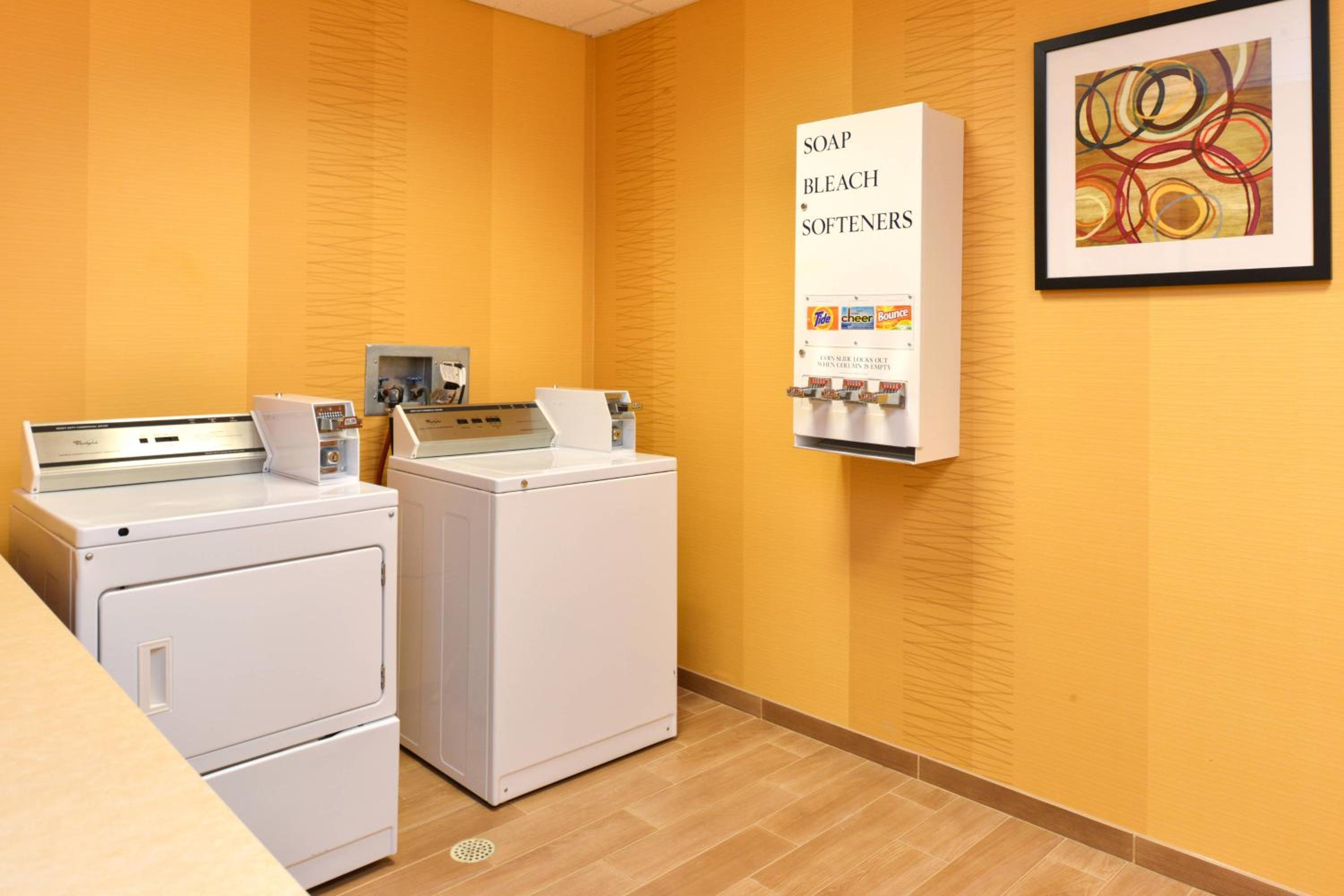 Bloomington Vacations - Fairfield Inn  Suites Bloomington - Property Image 9