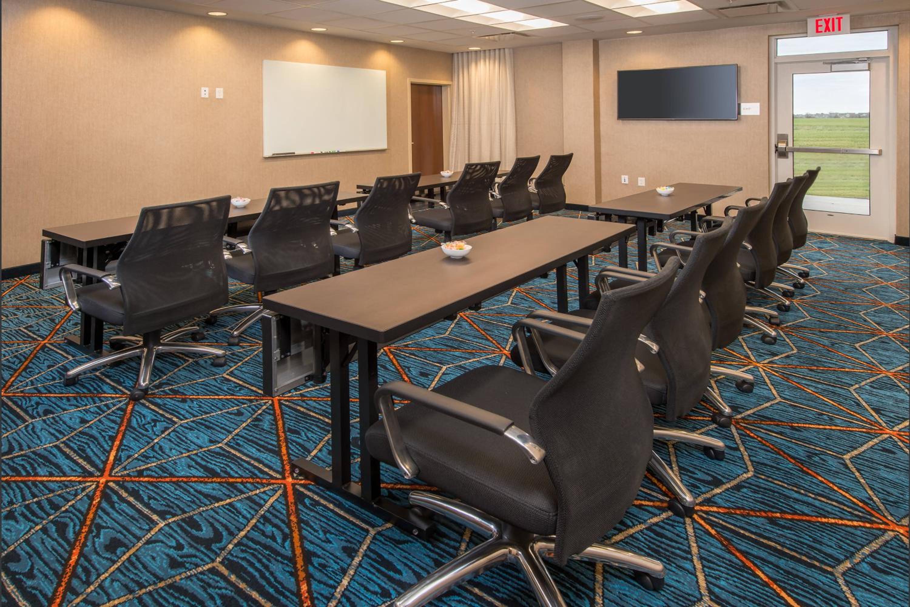 Easton Vacations - Fairfield Inn  Suites by Marriott Easton - Property Image 2