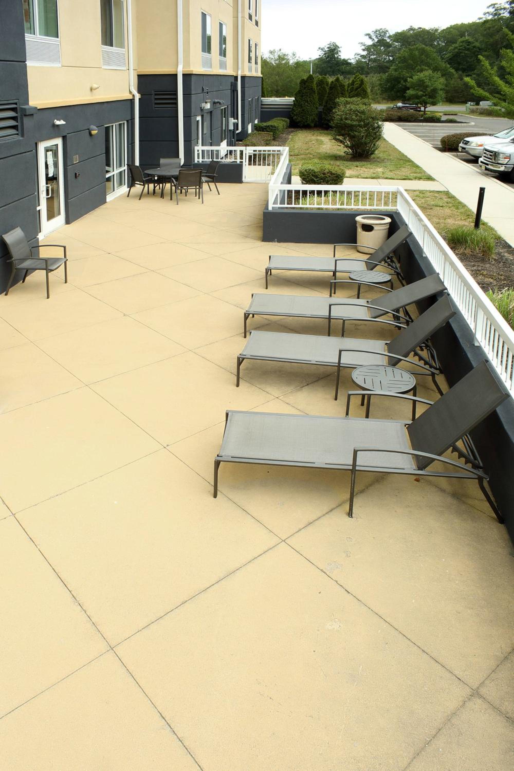 Fairfield Inn  Suites by Marriott Millville Vineland - Property Image 9