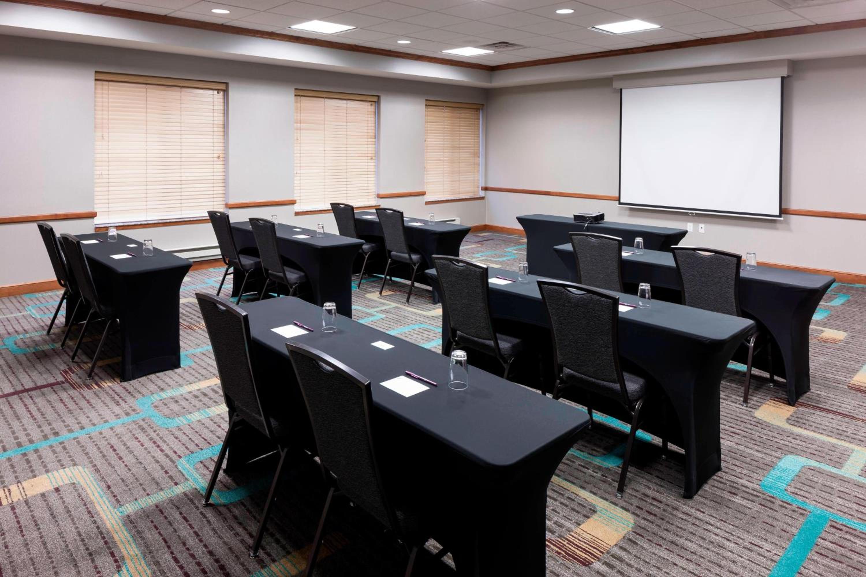 Residence Inn by Marriott Chicago Lake Forest/Mettawa - Property Image 4