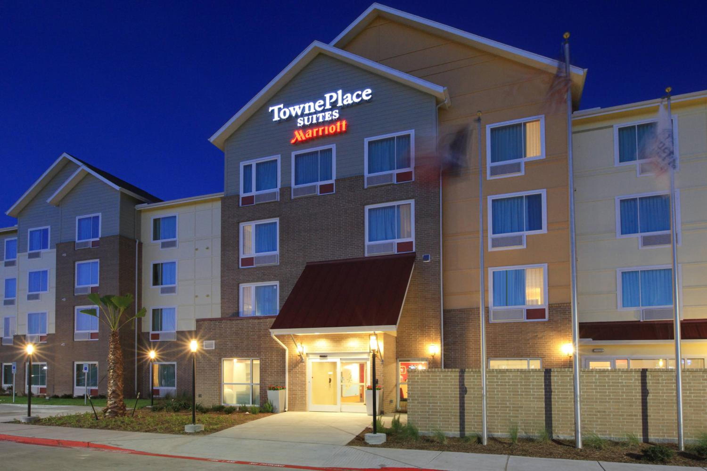 Hotel TownePlace Suites by Marriott Corpus Christi Portland - Image 1