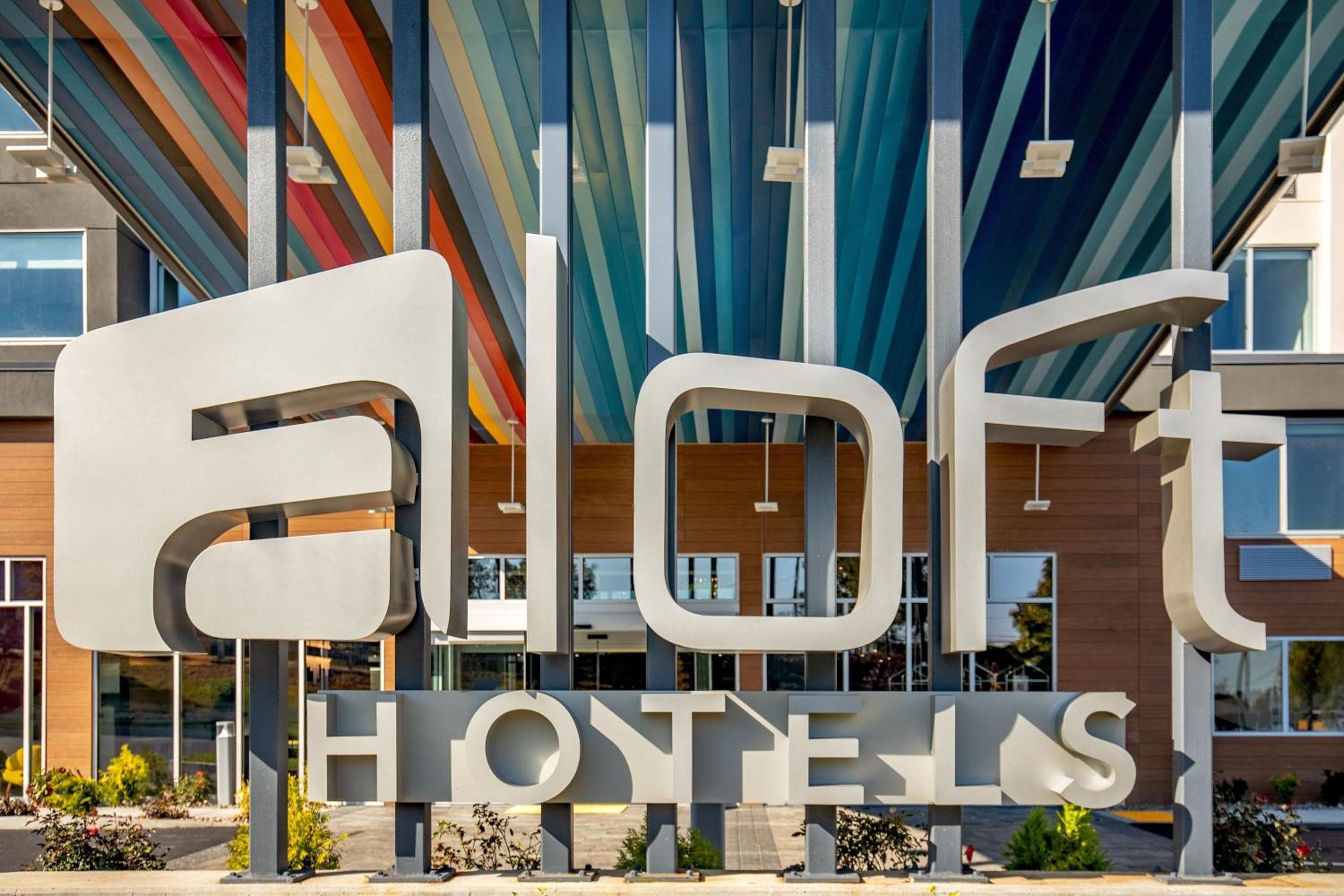 Boston Vacations - Aloft Framingham - Property Image 5